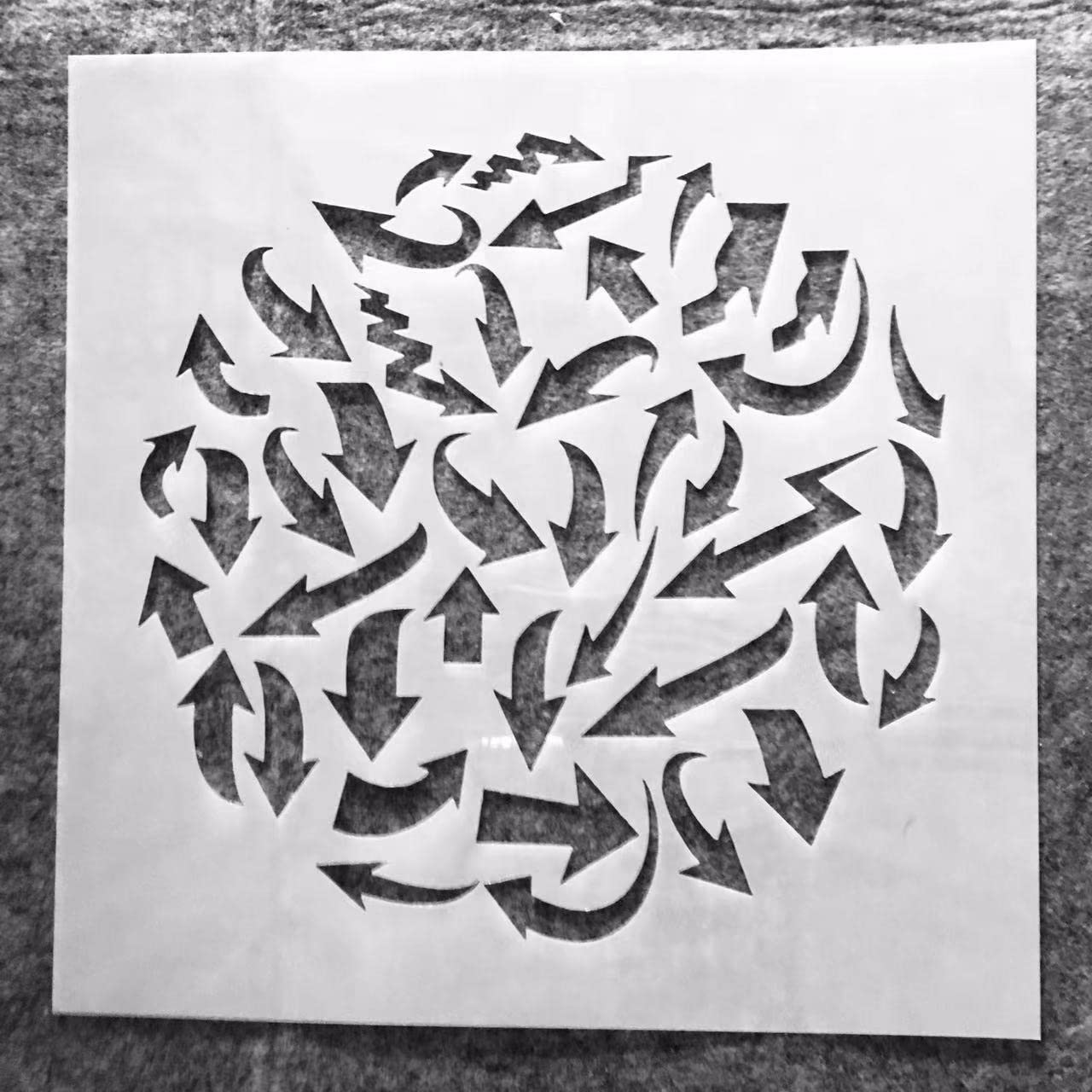 30x30cm Reusable Round Arrow Stencil for Painting - DIY Craft Stencil for Wood, Canvas, Paper & Wall Art - Perfect for Home Decor, Scrapbooking & DIY Projects