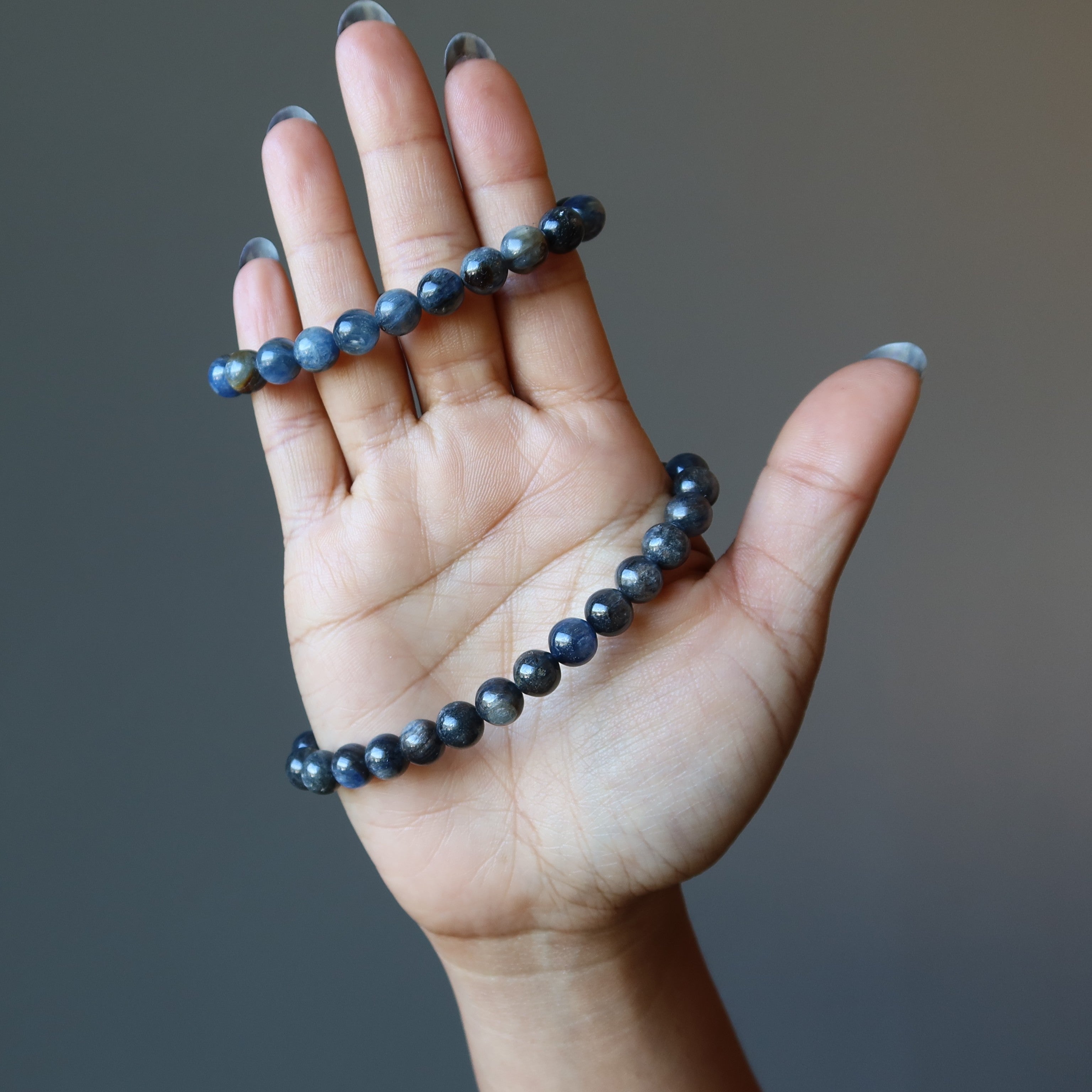 Kyanite Bracelet with Shimmering Blue Stones - Healing Crystal Jewelry for Stress Relief & Positive Energy - Perfect for Meditation, Yoga & Spiritual Gifts