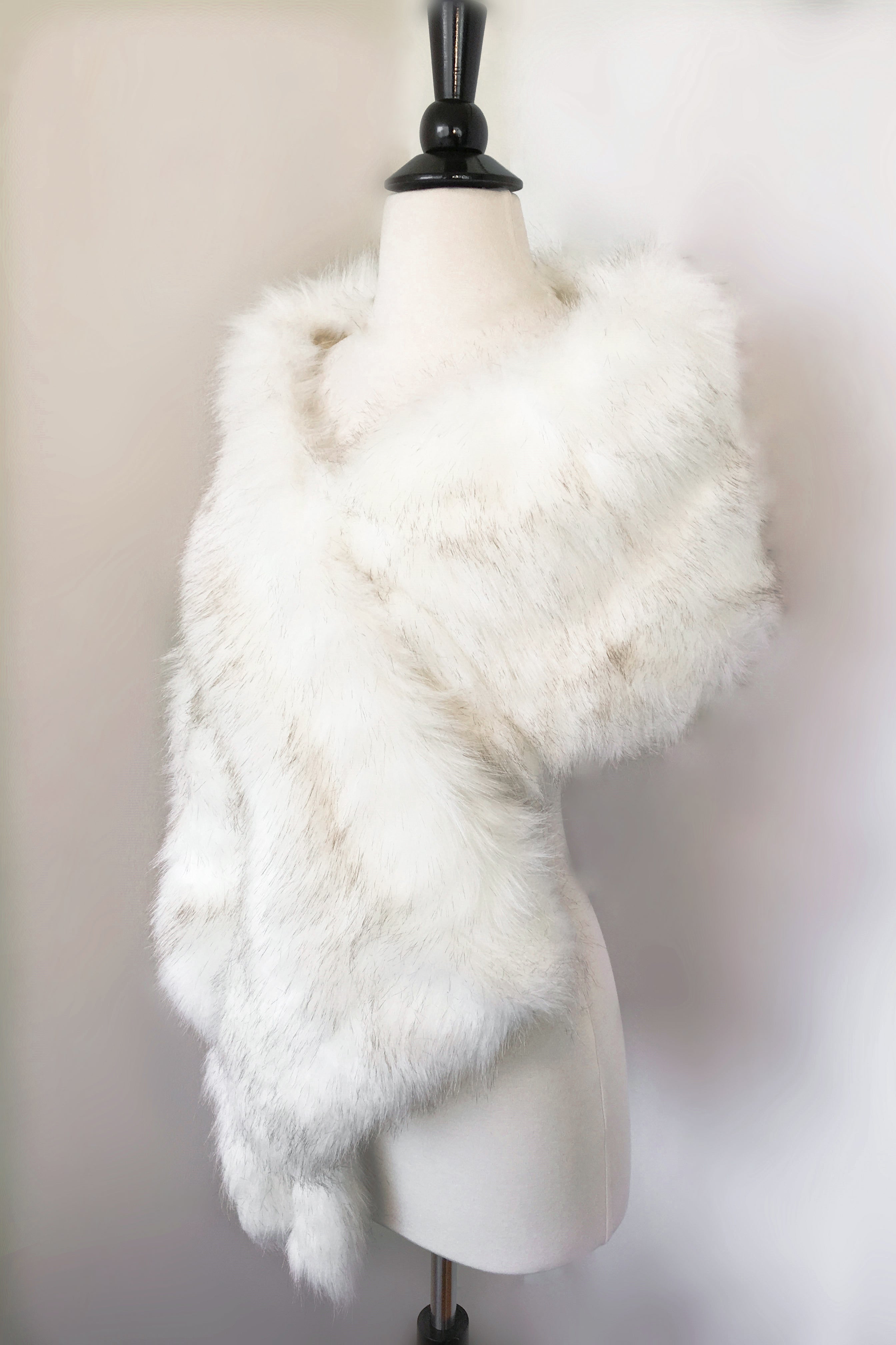 Ivory with Black Tips Faux Fur Shawl - Plus Size Wedding Wrap for Brides (Lilian Wht03) | Elegant Winter Wedding Accessory & Photo Prop