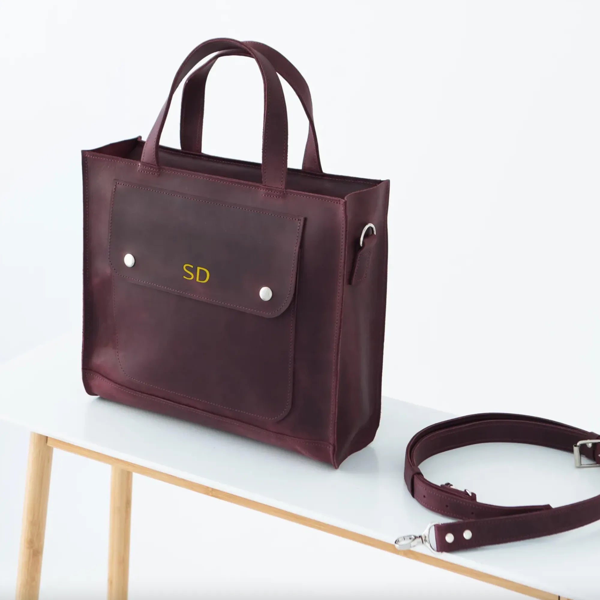 Premium Genuine Leather Messenger Bag for Women - Stylish & Durable Crossbody Shoulder Bag for Work, Travel & Everyday Use