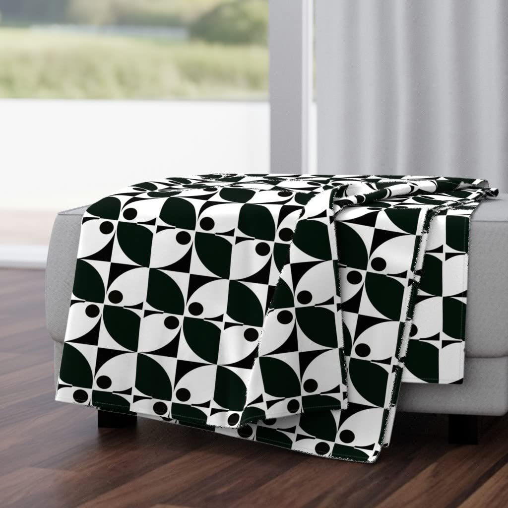 Soft Plush Minky Throw Blanket 50x70 Inches - Black & White Geometric Circle Pattern, Cozy Fleece Blanket for Couch, Bed, Sofa | Perfect for Home Decor, Gifts & Winter Warmth