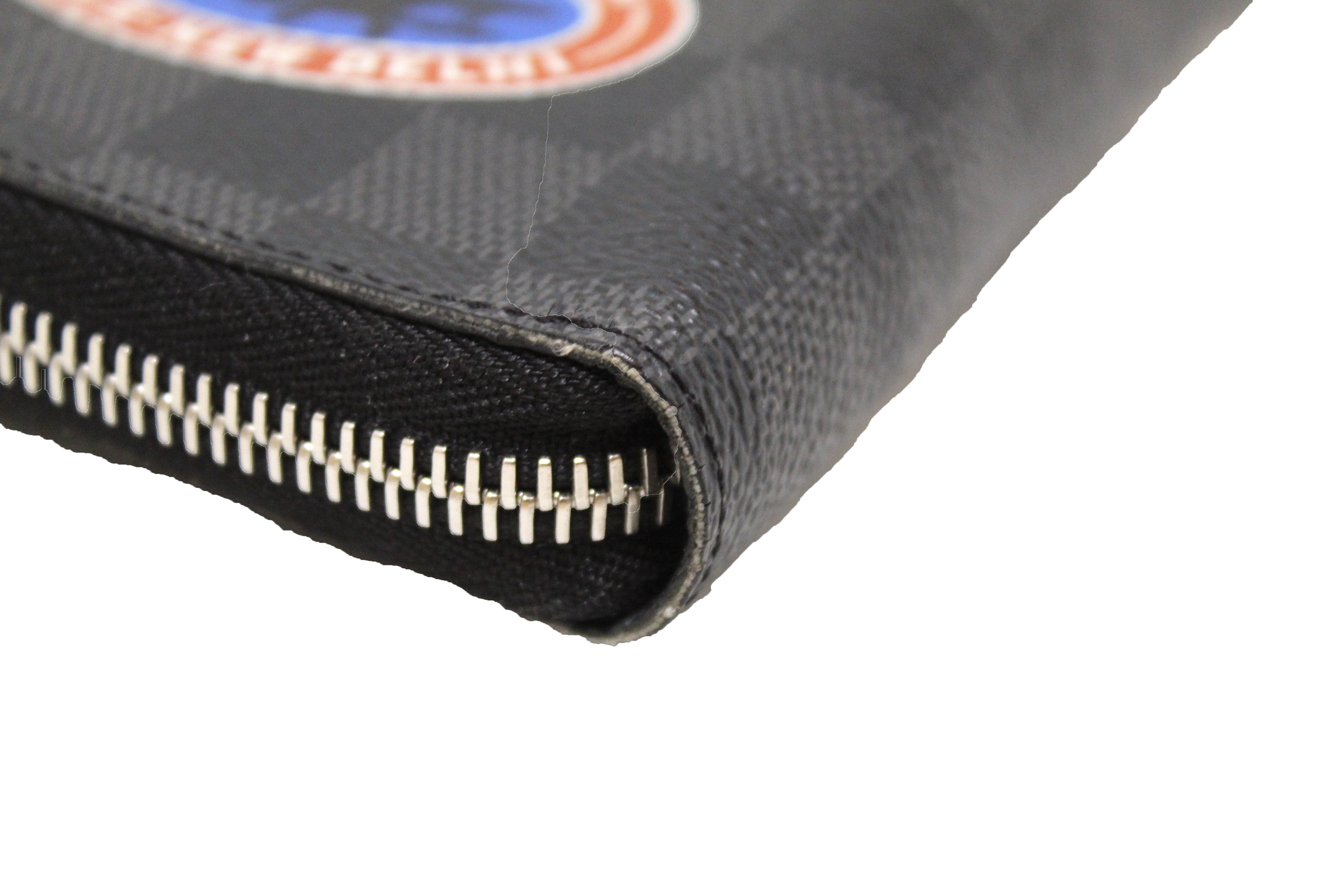 Authentic Louis Vuitton Damier Graphite LV League Vertical Zippy Wallet - Limited Edition Luxury Men's Bifold Wallet for Business & Travel - Perfect Gift for Him