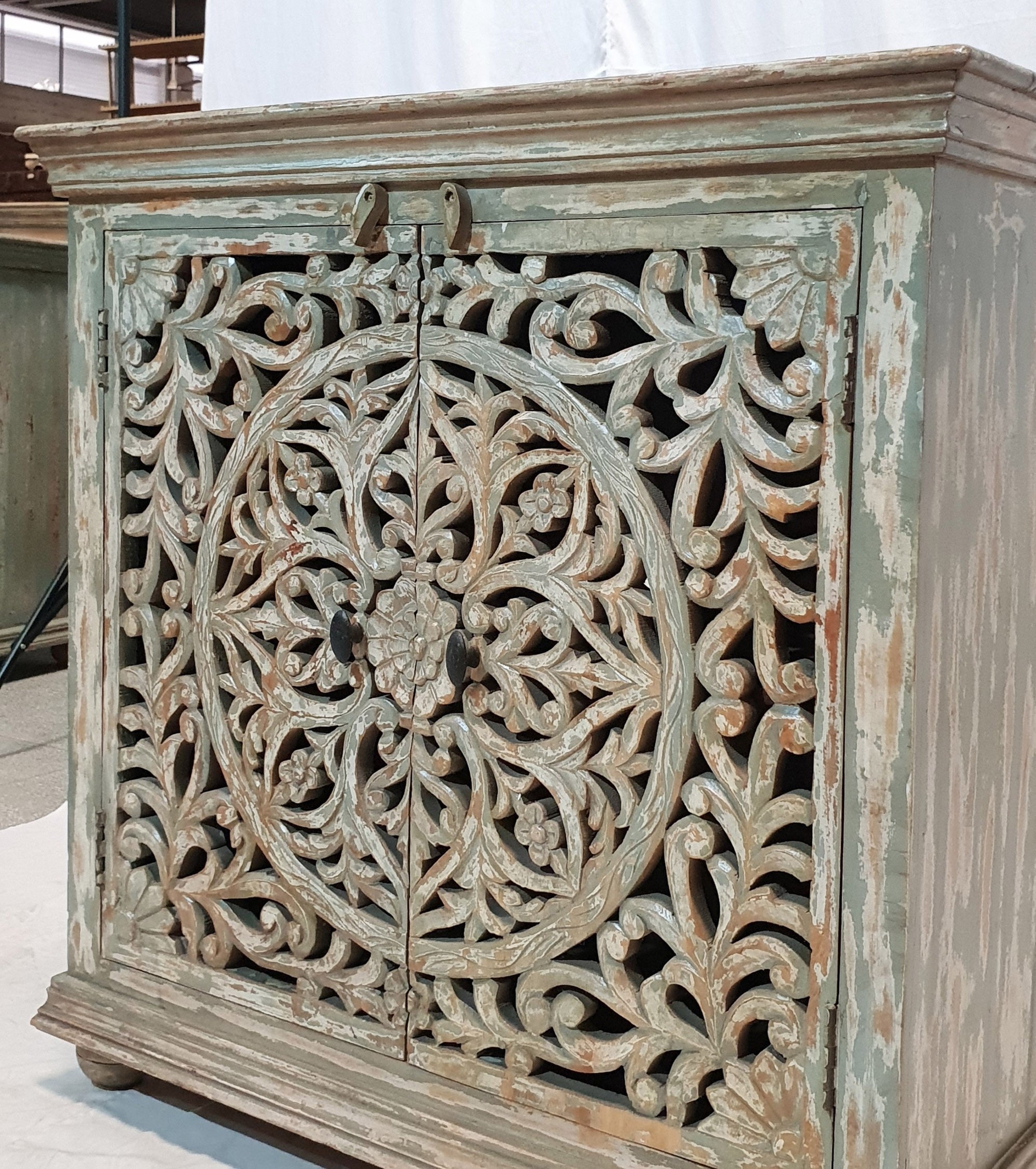 Hand Carved French Style Buffet Sideboard with Grey Wash Finish - 90x40x90cm Rustic Dining Room Storage Cabinet for Kitchen, Living Room & Entryway