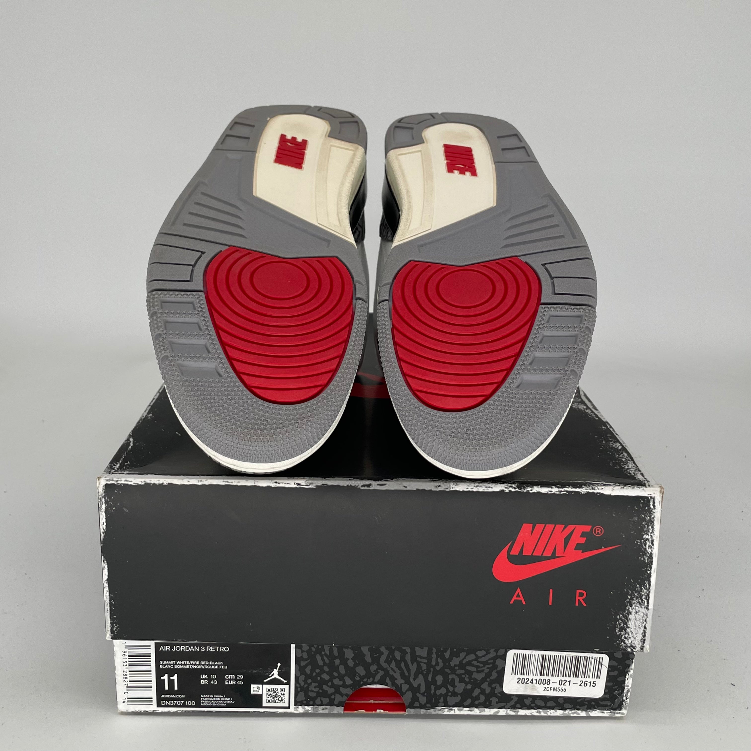 **Air Jordan 3 White Cement Reimagined - Men's Size 11 (DN3707-100) - Authentic Retro Sneakers for Basketball & Streetwear**    **使用场景:** Perfect for basketball games, casual streetwear, sneaker collections, and retro fashion styling.