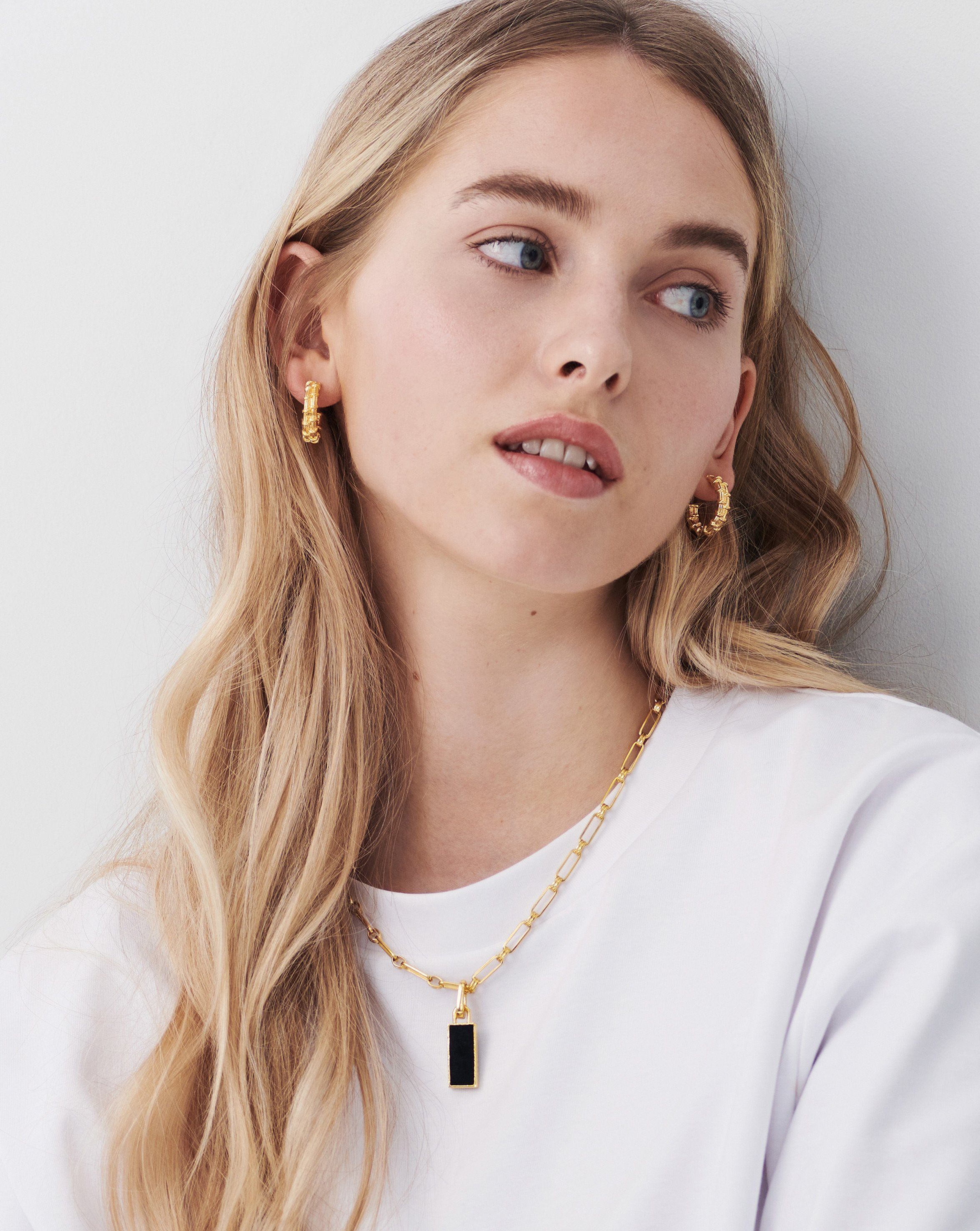 Rectangle Clip-On Pendant Necklace - Adjustable Silver-Tone Fashion Jewelry for Women | Perfect for Parties, Weddings & Everyday Wear