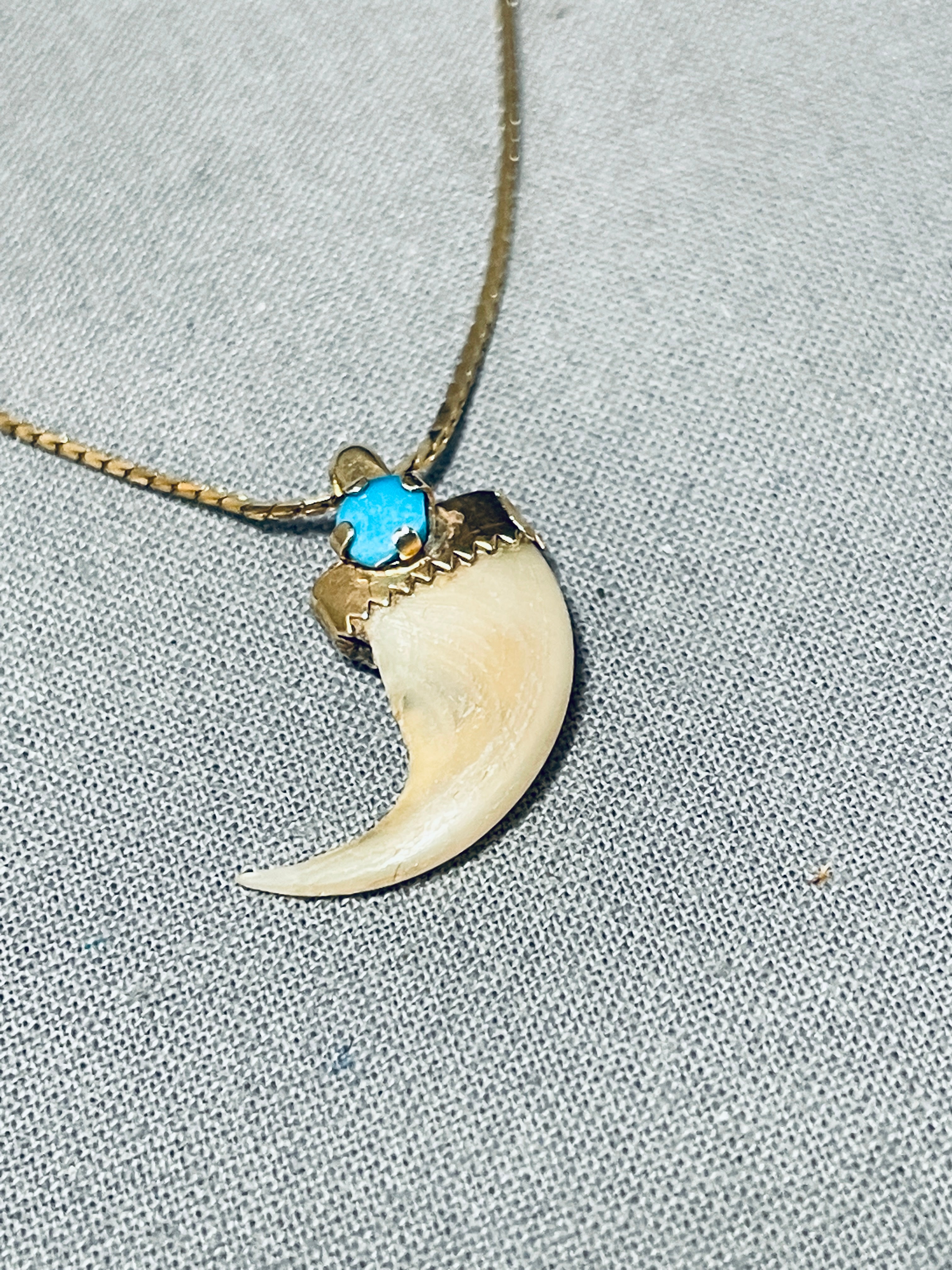 14K Gold Vintage Native American Navajo Turquoise Necklace - Handmade Southwest Jewelry for Women - Perfect for Boho, Festival & Everyday Wear