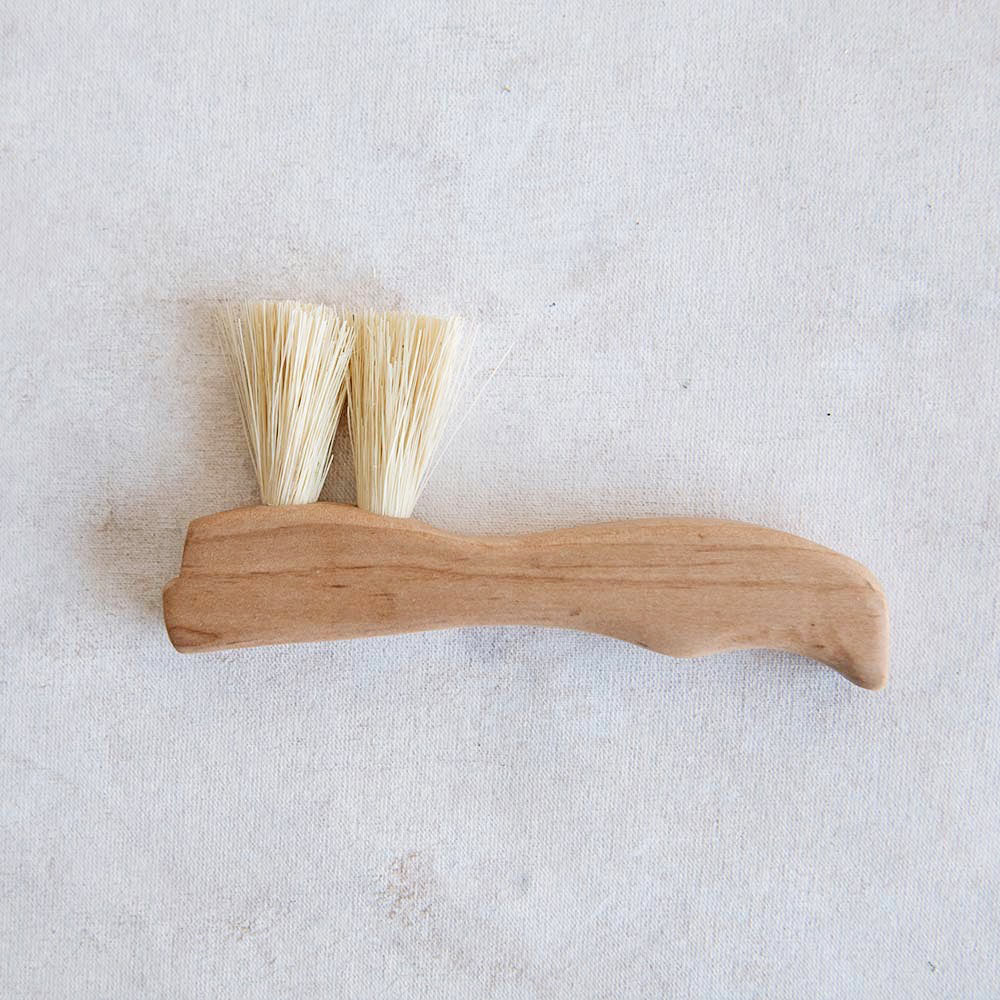 MT0957 Small Wooden Counter Brush - Compact Cleaning Tool for Kitchen Countertops, Tables & Shelves - Perfect for Home & Office Use