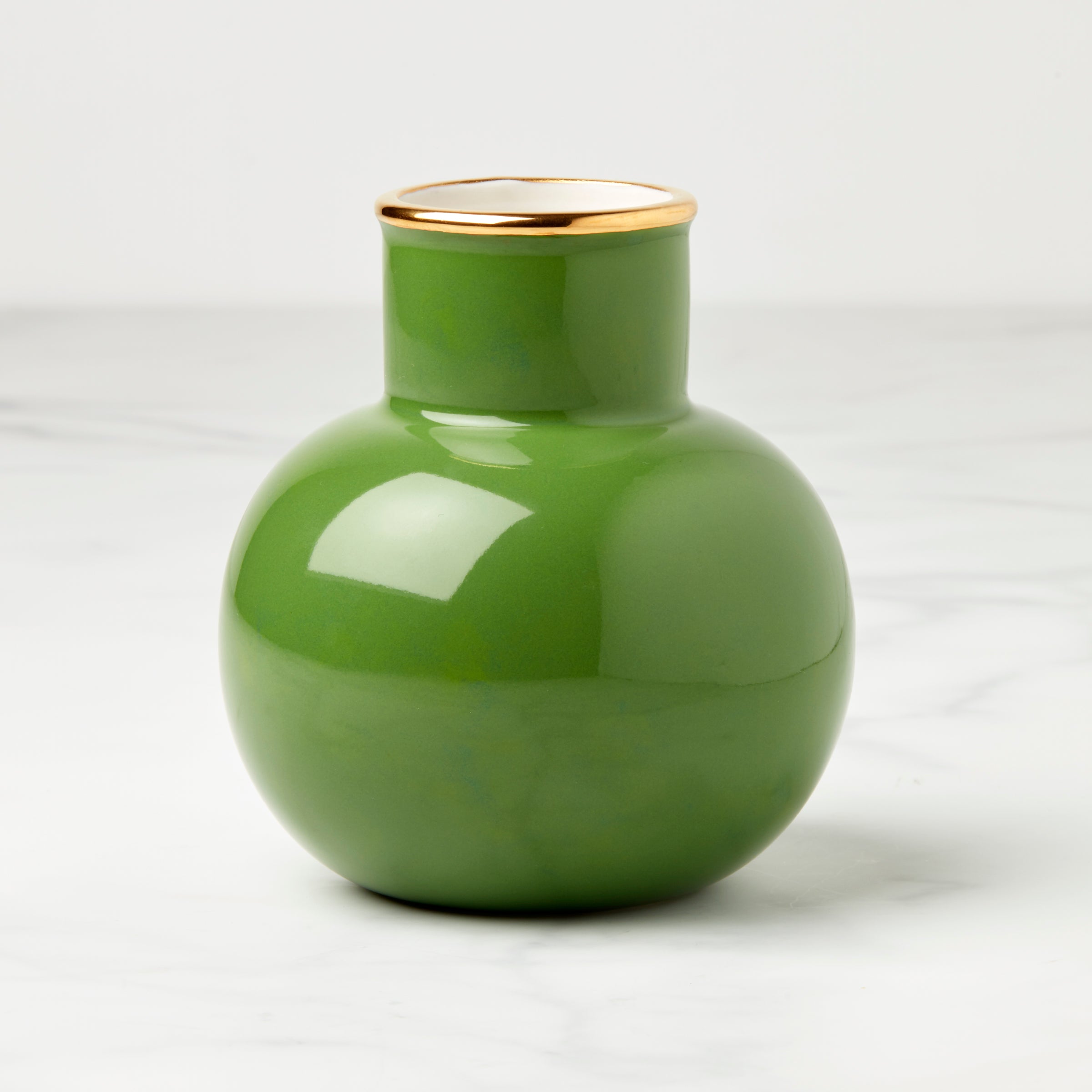 Stylish Small Green Vase for Home Decor - Perfect for Fresh Flowers, Centerpieces & Modern Interior Design