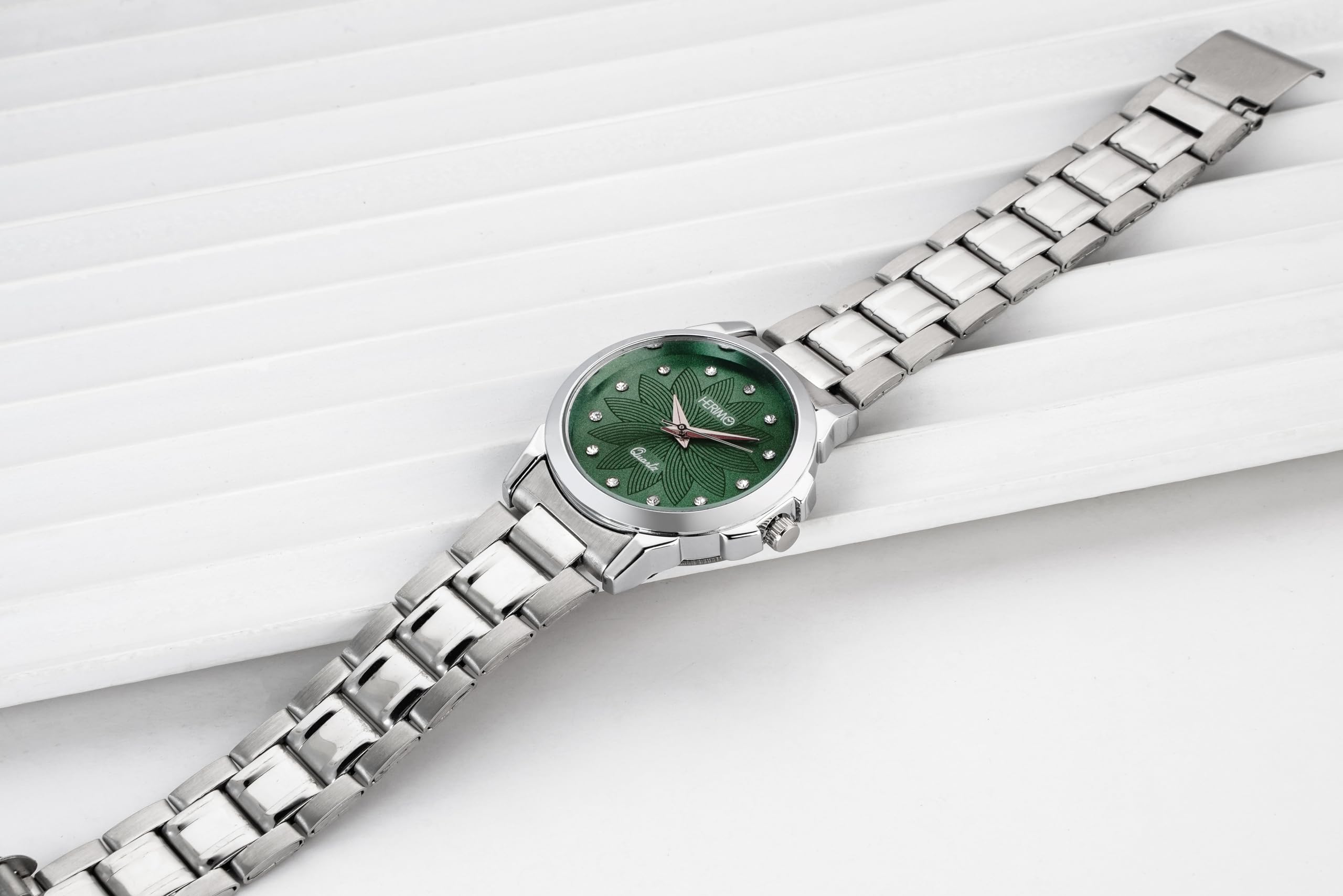 HERIMO Women's Stainless Steel Watches - Elegant Analog Quartz Watch with Date Display, Water Resistant for Everyday Wear | Perfect for Office, Casual Outfits & Gift Giving