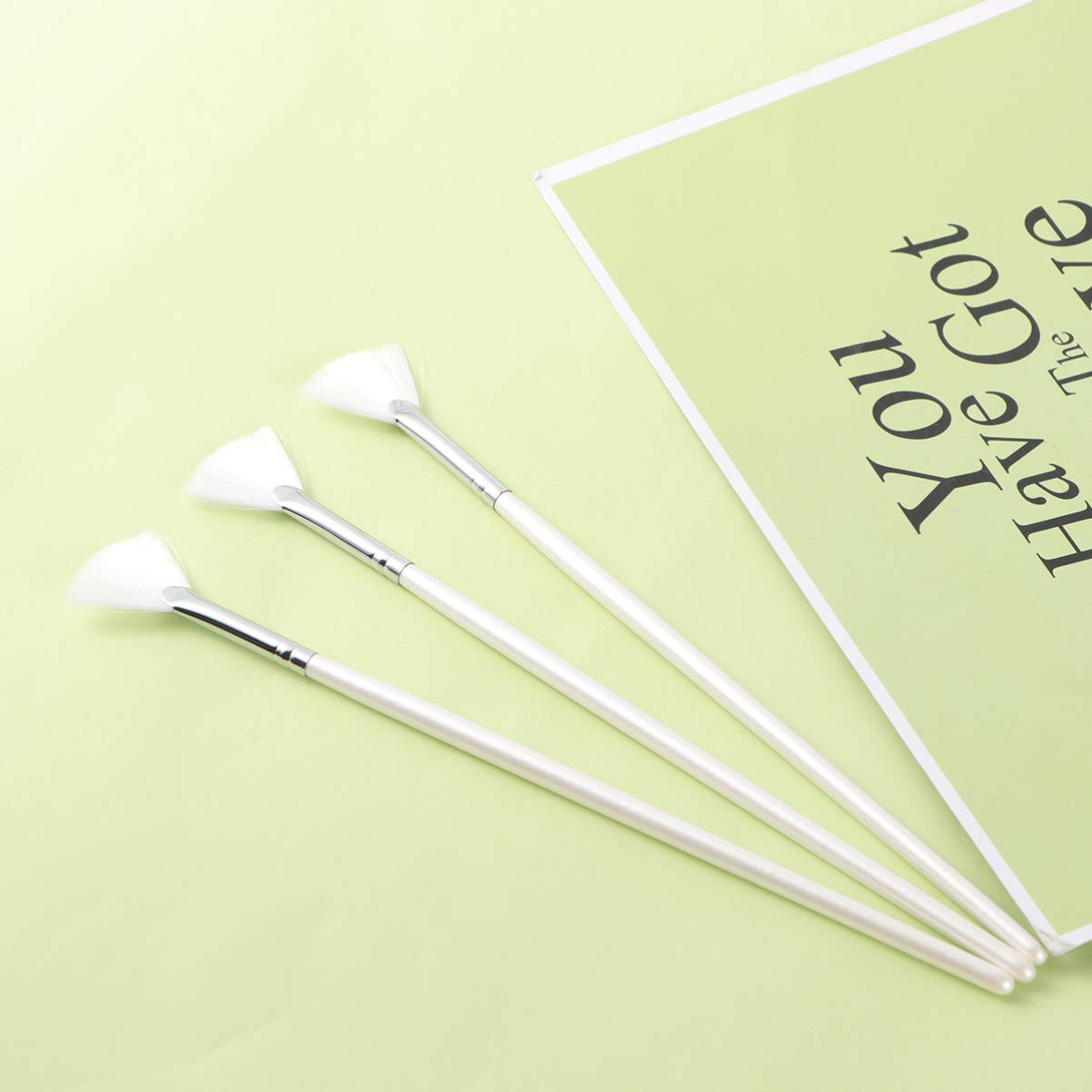 3pcs Soft Fan-Shaped Facial Mask Applicator with Long Handle - DIY Cosmetic Brush for Peel-Off & Sheet Masks - Perfect for At-Home Spa & Skincare Routine