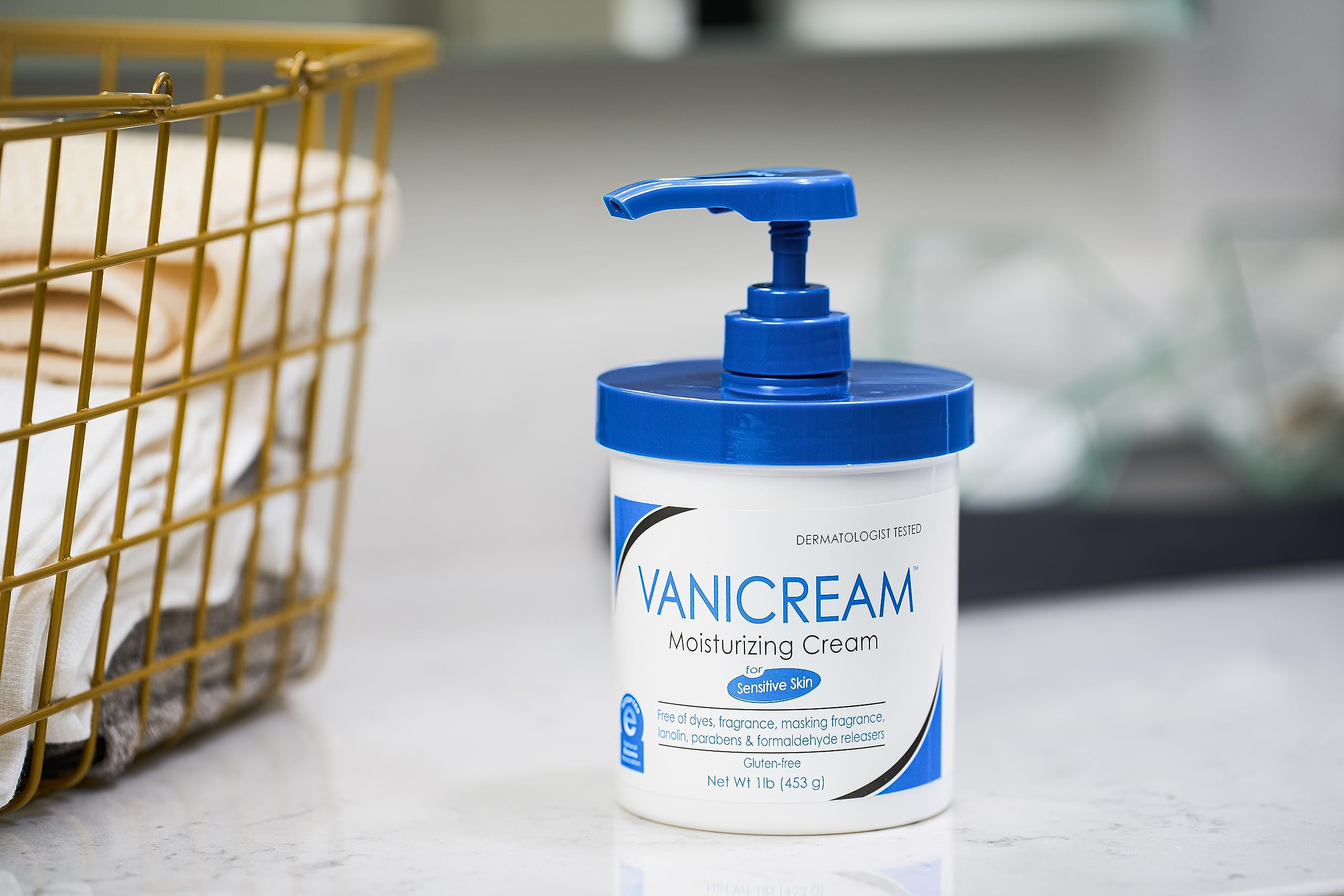 Vanicream Moisturizing Skin Cream with Pump Dispenser - 16 fl oz (1 lb) - Fragrance-Free Sensitive Skin Moisturizer Without Common Irritants - Dermatologist Recommended for Dry, Sensitive Skin - Pack of 12 - Ideal for Daily Face & Body Hydration, Eczema & Psoriasis Care
