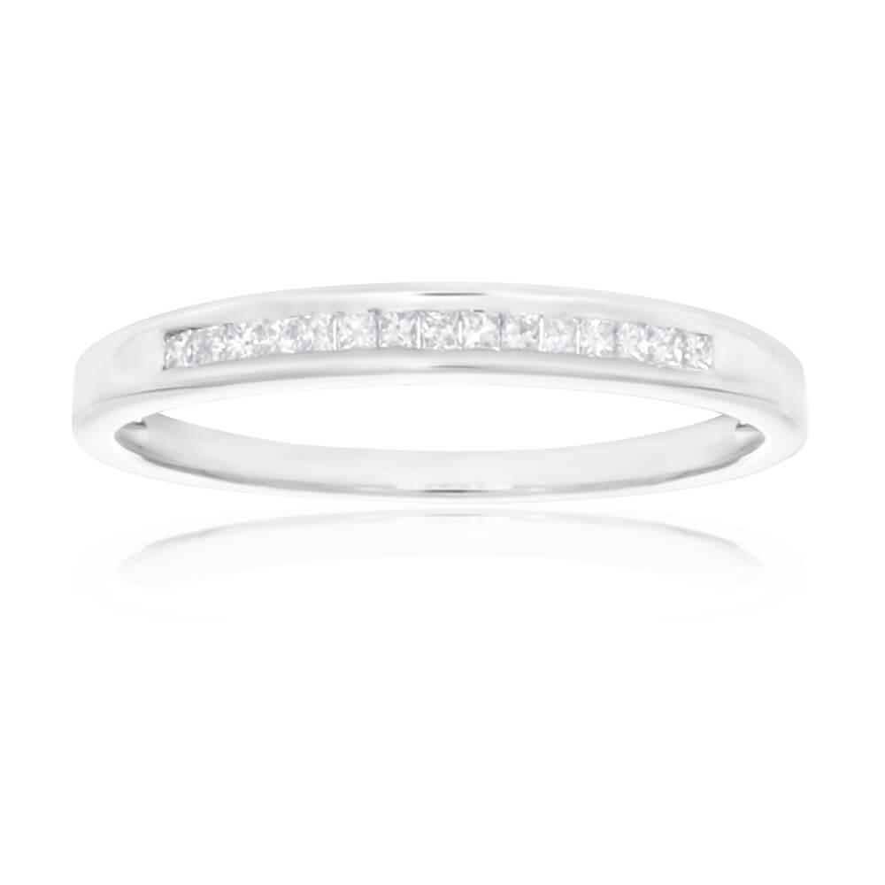 9ct White Gold Diamond Ring Set with 15 Princess Cut Diamonds - Elegant Wedding & Engagement Jewelry for Women