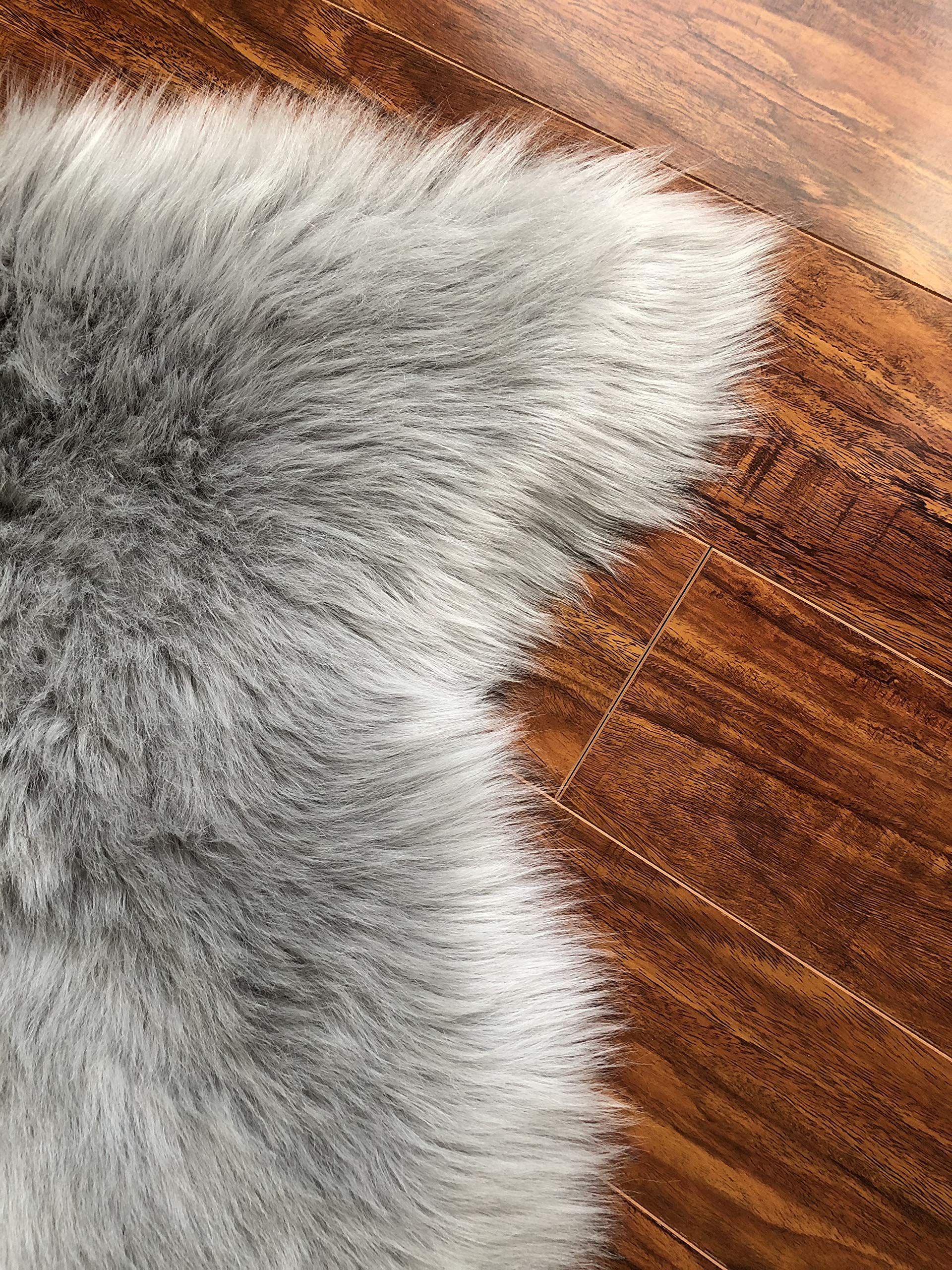 LAMBZY Genuine Sheepskin Silky Soft Area Rug - 3' x 4'4