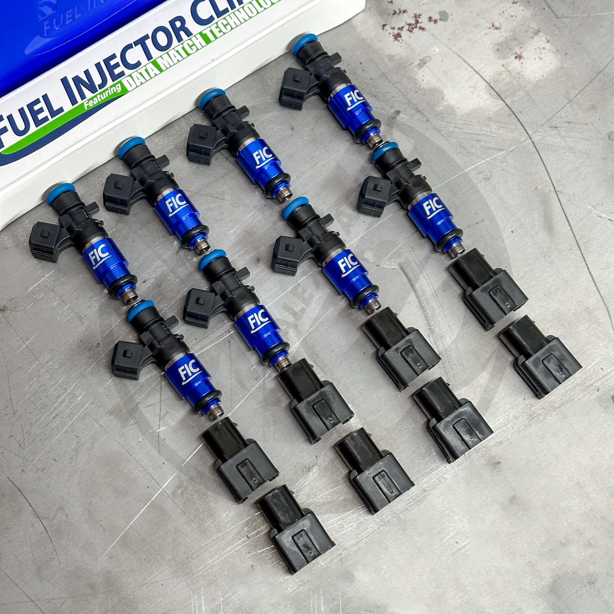 FIC 1200cc High Impedance Fuel Injectors for Dodge Hemi SRT8 - High Performance Fuel Injection Upgrade for Racing & Street Tuning