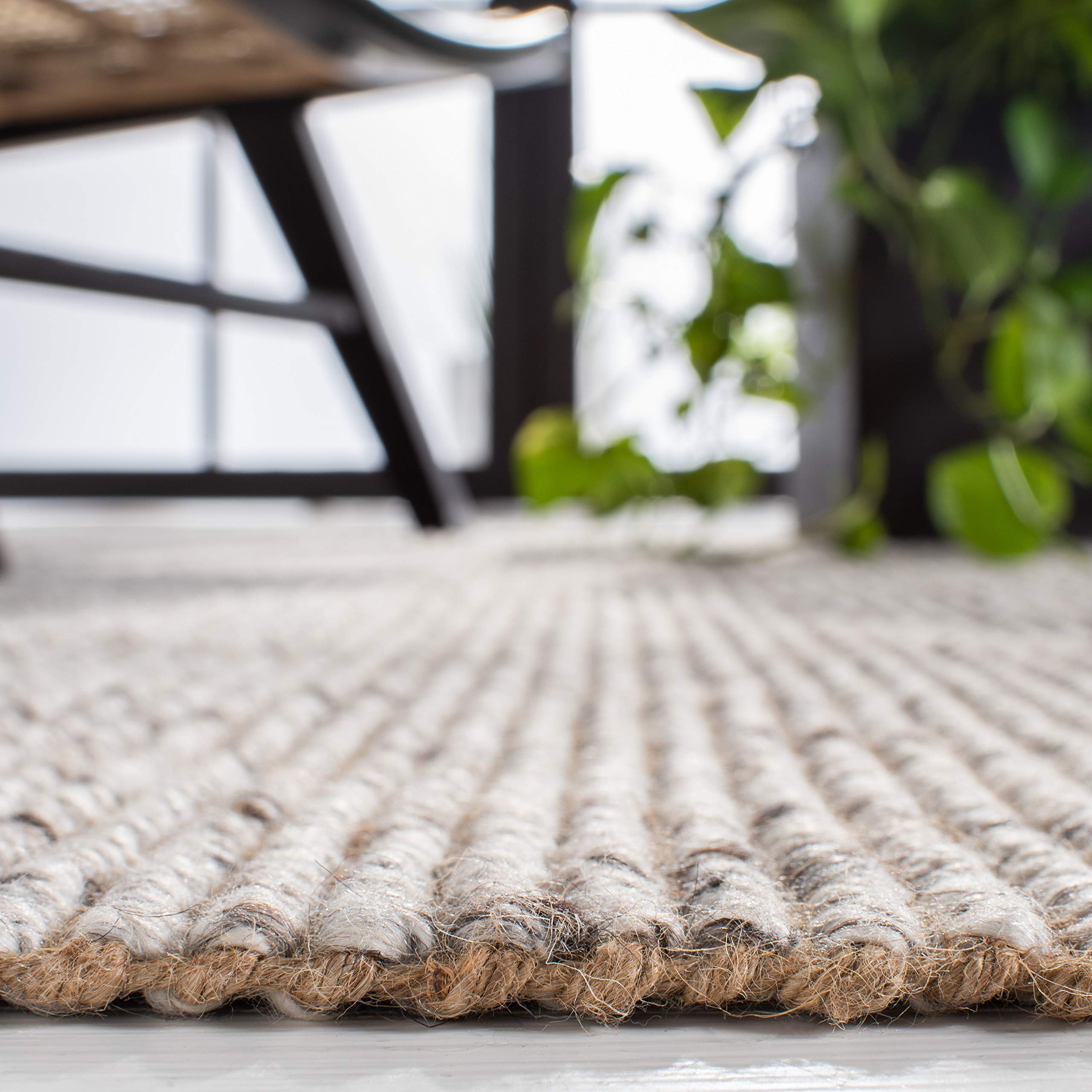 SAFAVIEH Handmade Woven Jute Area Rug 5' x 8' - Natural Fiber Collection in Silver & Beige, Fringe Detail, Durable for High Traffic Areas | Perfect for Living Room, Bedroom, Entryway & Home Office Decor (NF826G)