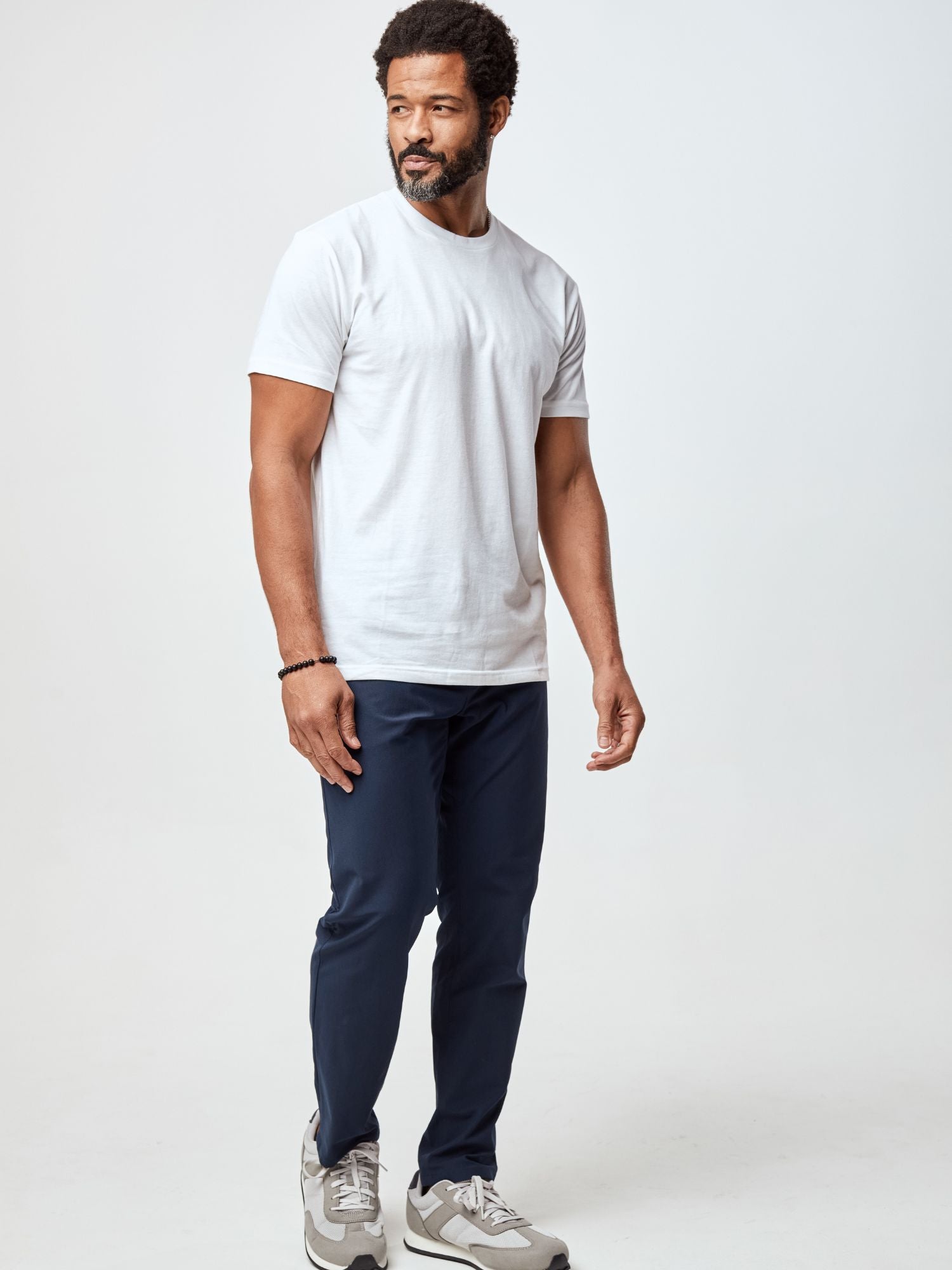 All White 5 Pack T-Shirts for Men - Soft Cotton Crew Neck Tees - Perfect for Casual Wear, Gym & Layering
