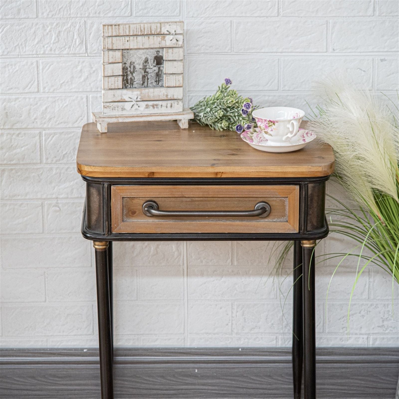 Refino Modern Side Table by Urban Style - Stylish End Table for Living Room, Bedroom, or Office - Perfect for Small Spaces & Home Decor