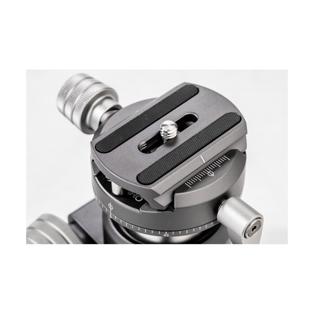 Benro GX35 Low Profile Ball Head - Compact & Lightweight Tripod Head for DSLR & Mirrorless Cameras - Perfect for Travel, Landscape & Wildlife Photography