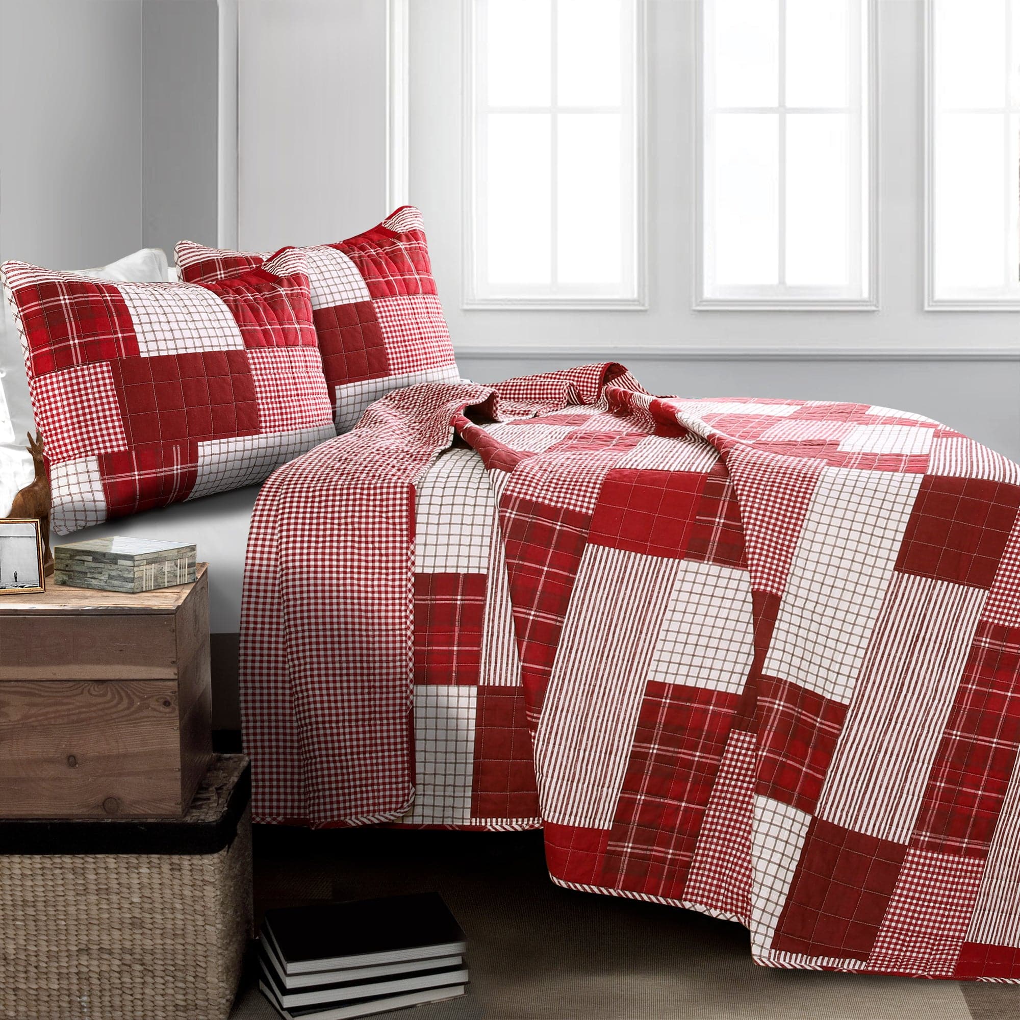 Greenville 3-Piece Quilt Set - Queen Size Bedding with Matching Pillow Shams - Perfect for Cozy Bedrooms & Guest Rooms