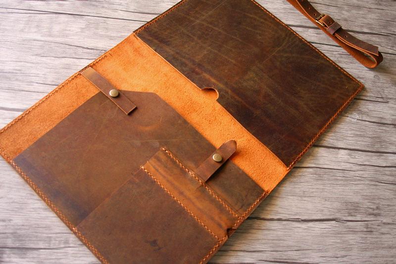 Custom Leather Laptop Sleeve for MacBook Pro/Air - Personalized Monogram & Durable Protection - Perfect for Work, Travel & School