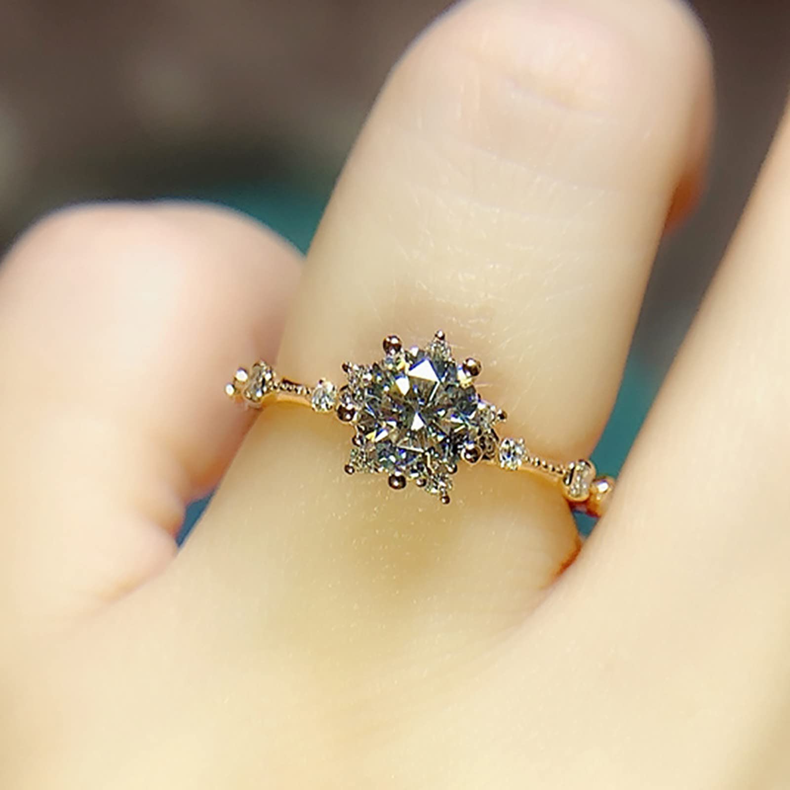 Elegant Leaf Statement Ring for Women & Men - Micro Inlaid Zircon Snowflake Open Cocktail Party Jewelry - Luxury Fashion Accessory Gift (Gold, One Size) - Perfect for Weddings, Anniversaries & Special Occasions