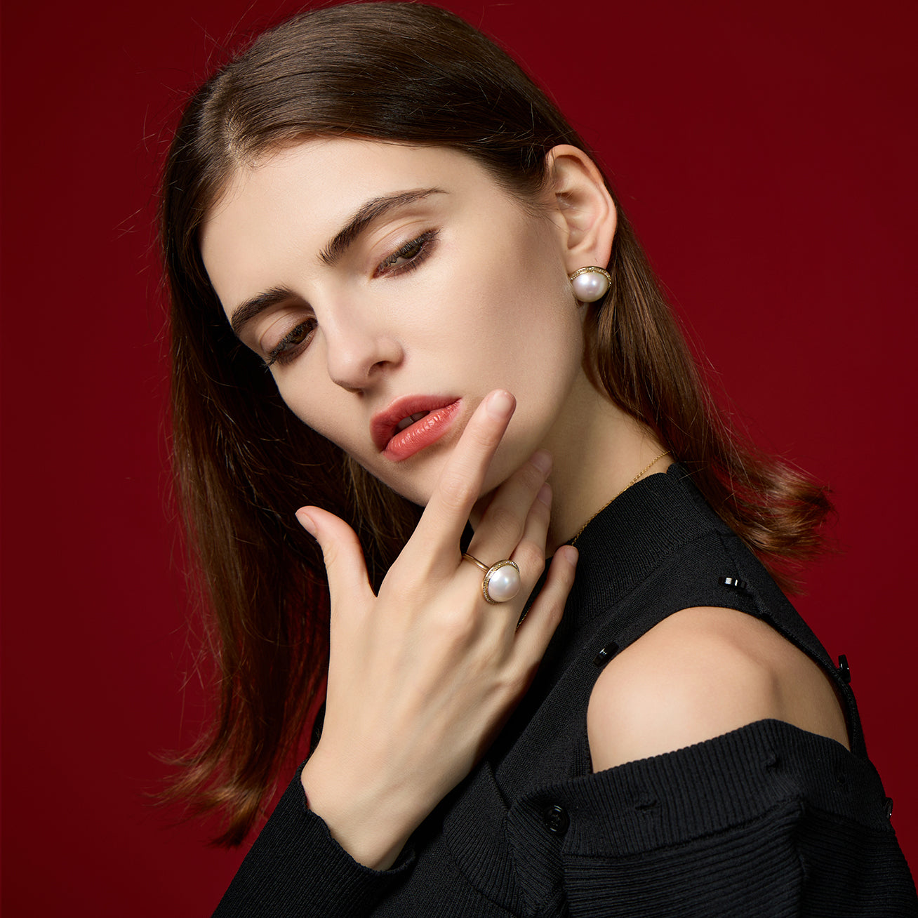 18K Gold Diamond & Edison Pearl Stud Earrings KE00121 | Elegant Dome Design for Women | Perfect for Weddings, Parties & Special Occasions