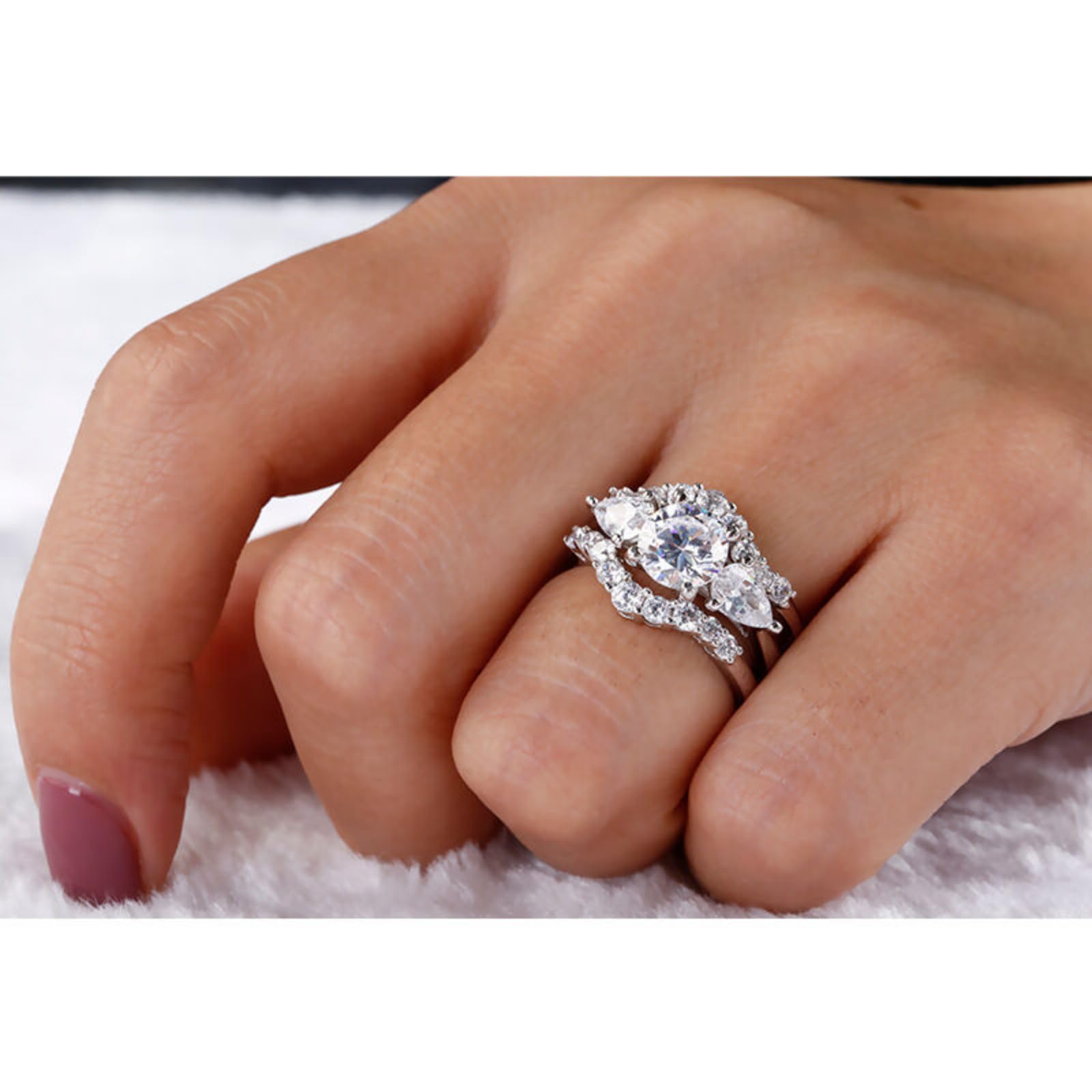 Jeulia 3-Stone Round Cut Sterling Silver Ring Set for Women - Anniversary, Birthday Gift for Wife & Girlfriend with Elegant Jewelry Box | Perfect for Proposals, Engagements & Special Occasions
