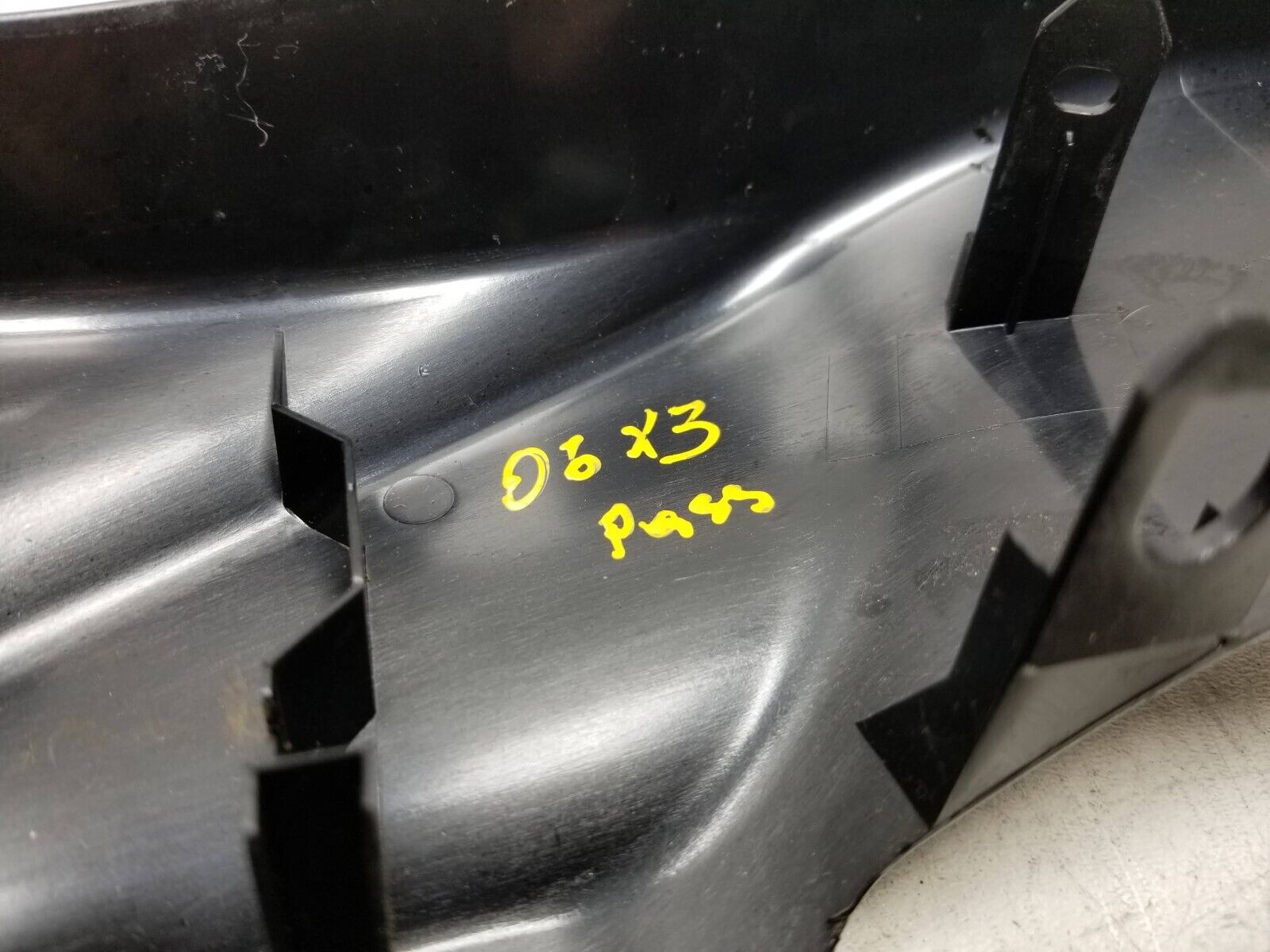 04 06 BMW X3 Front Passenger Side Seat Trim with Guide Sleeve & Knob - Right Side OEM Replacement Part for Comfort & Easy Installation