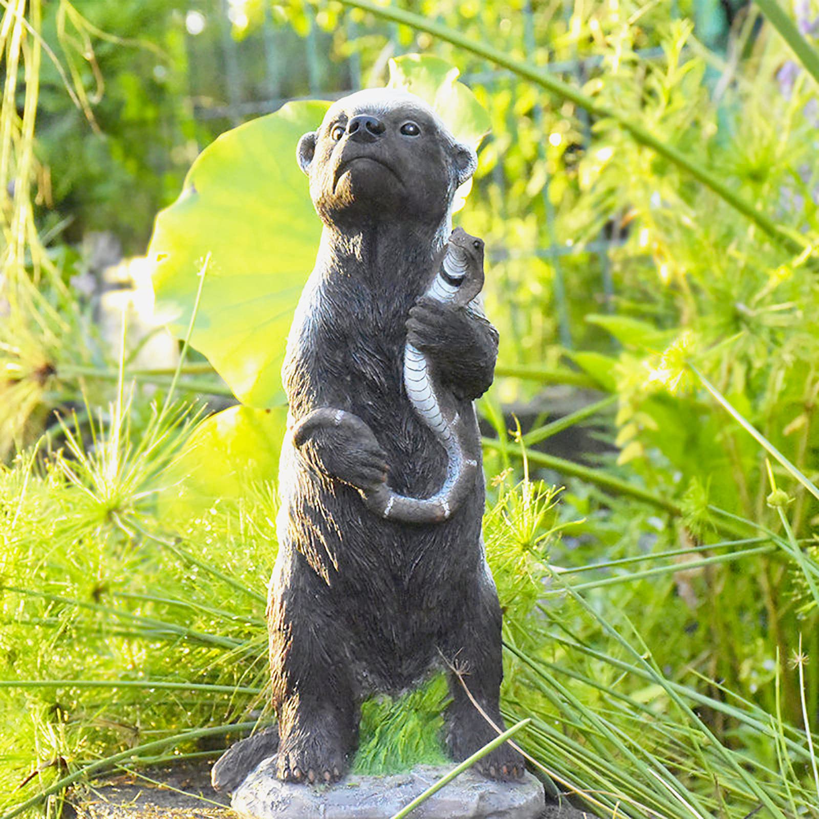 Honey Badger Statue - Realistic Wildlife Animal Sculpture for Garden, Lawn & Outdoor Decor - Durable Resin Ornament for Nature Lovers | Perfect for Backyard, Patio & Wildlife-Themed Landscaping