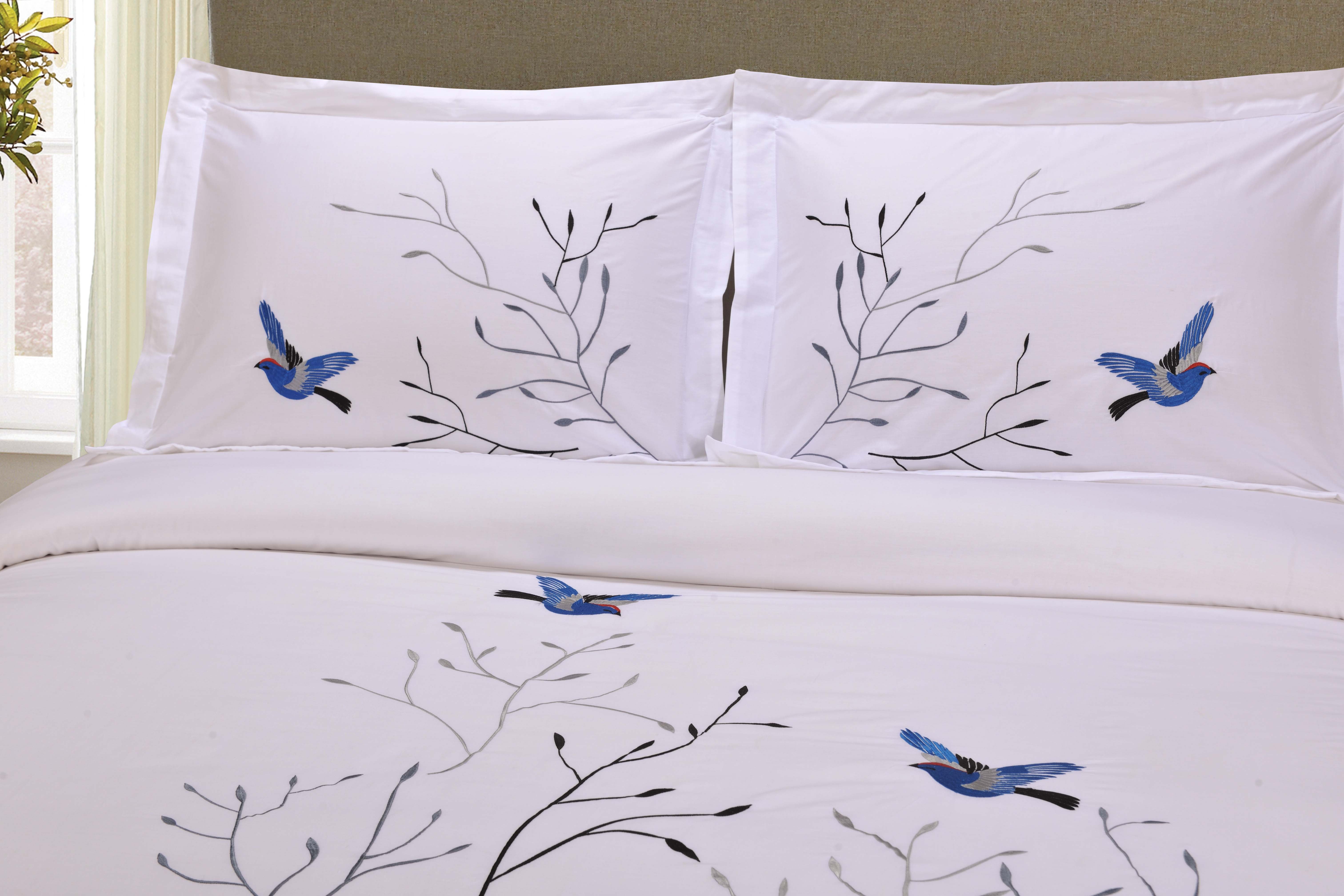 Premium 3-Piece Cotton Embroidered Duvet Cover Set - Soft & Breathable Bedding with Swallow Design - Perfect for Master Bedroom, Guest Room & Dorm Decor