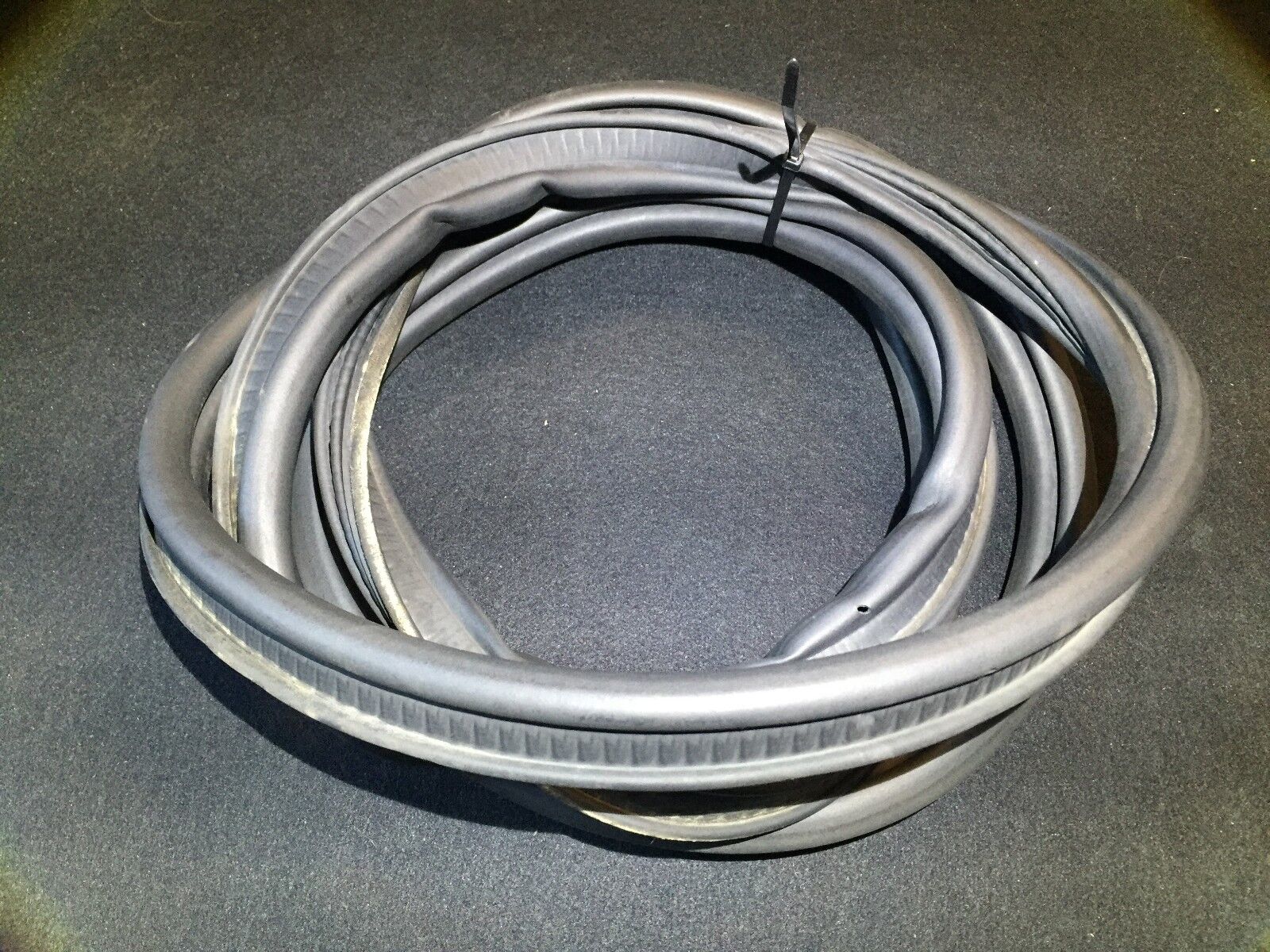 2004-2009 Audi A8 A8L D3 Rear Trunk Lid Weatherstrip Seal - OEM Replacement Part for Waterproofing & Noise Reduction - Perfect for Car Maintenance, Weather Protection, and Long-Drive Comfort
