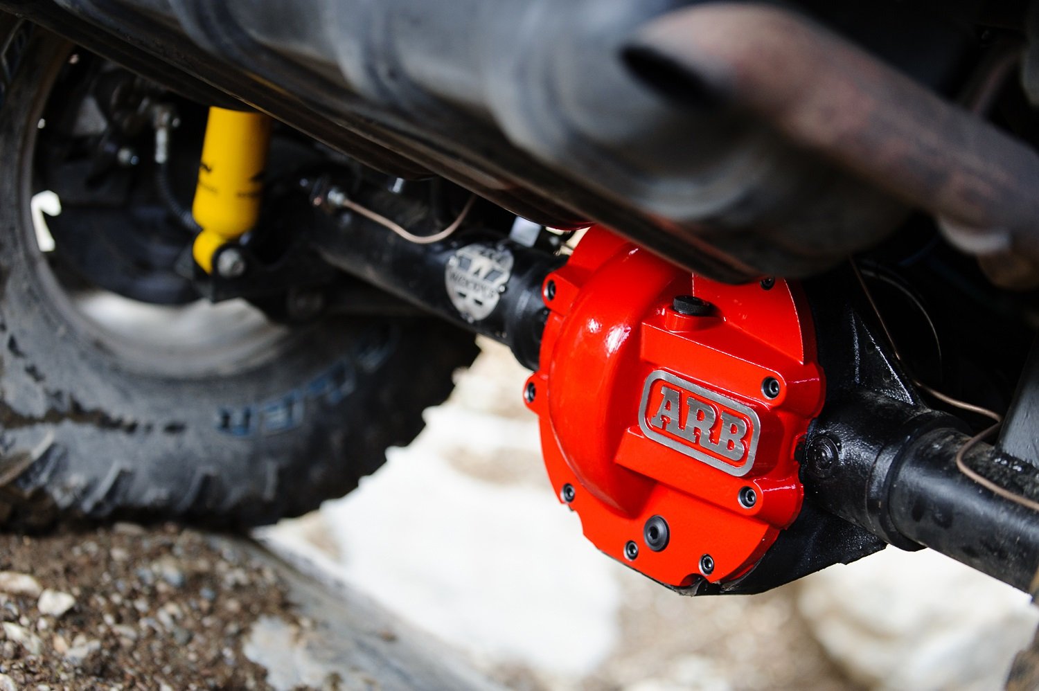 ARB 0750006 Differential Cover - Heavy Duty Red Differential Cover for Off-Road Trucks & Jeeps - Protects Rear Axle in Rugged Terrain