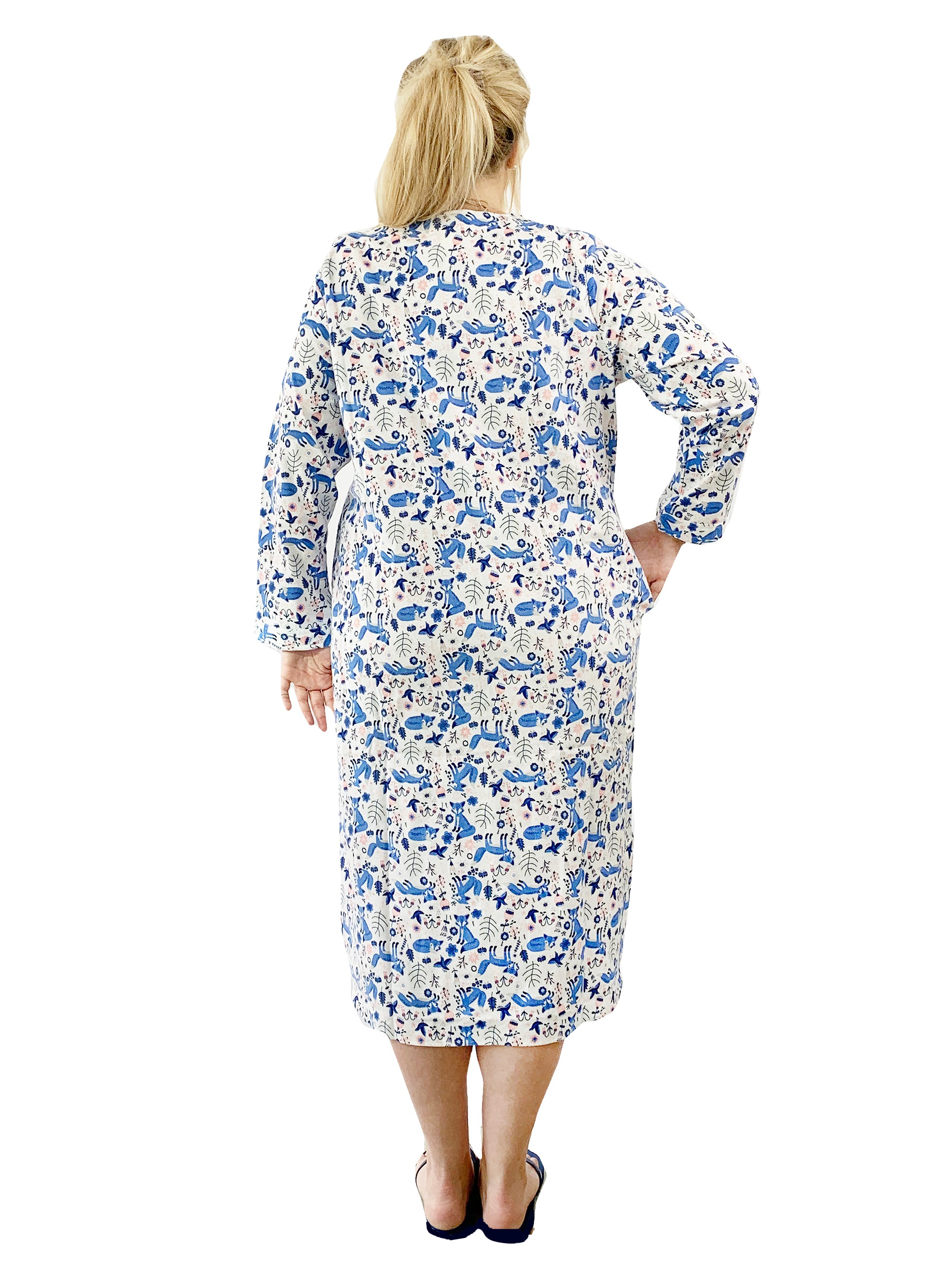 La Cera Plus Size Blue Fox Flannel Henley Night Shirt for Women - Cozy Sleepwear & Lounge Wear for Cold Nights