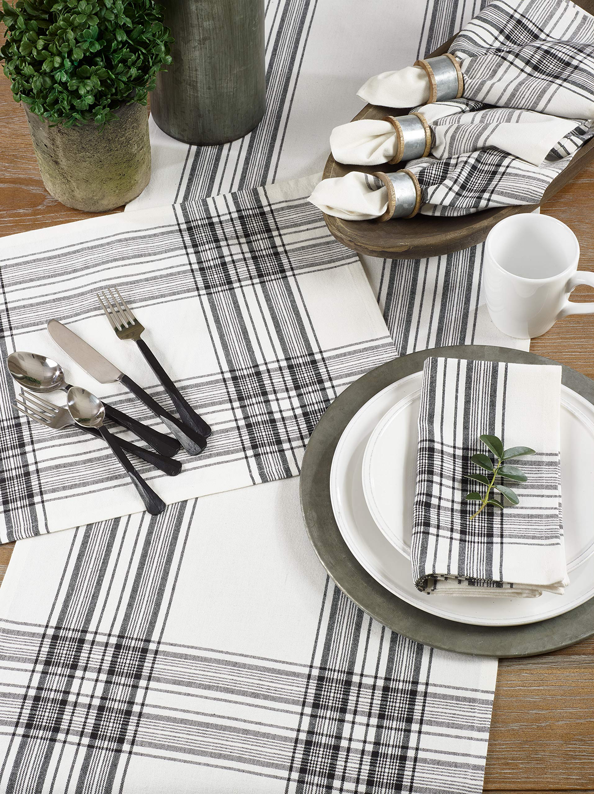 Stylish Plaid Pattern Cotton Table Runner for Dining Room Decor - Perfect for Farmhouse, Rustic, and Holiday Table Settings