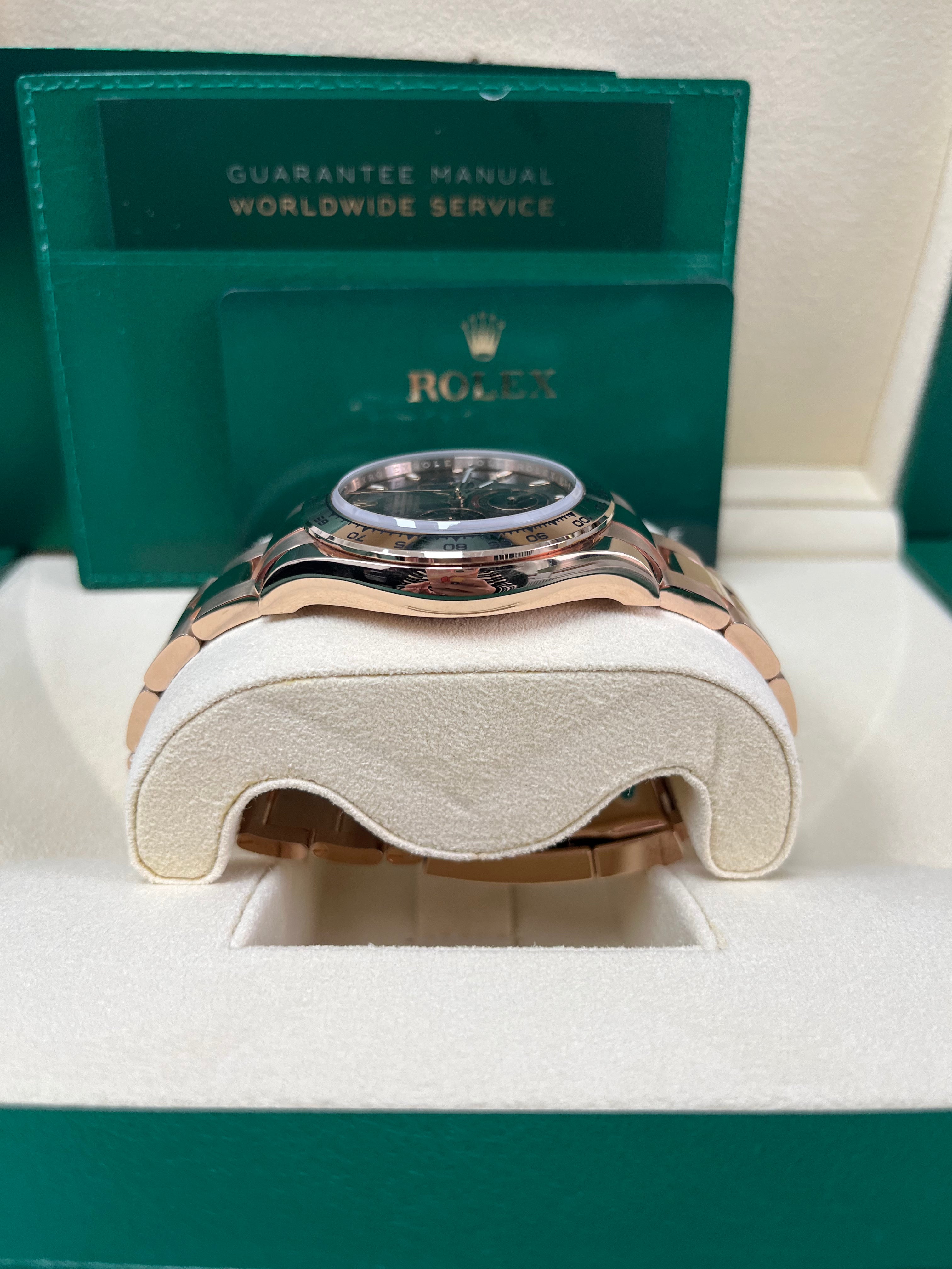 **Rolex Everose Gold Cosmograph Daytona 40mm Watch - Chocolate & Black Index Dial (Ref. 116505) | Luxury Men's Chronograph for Business & Special Occasions**