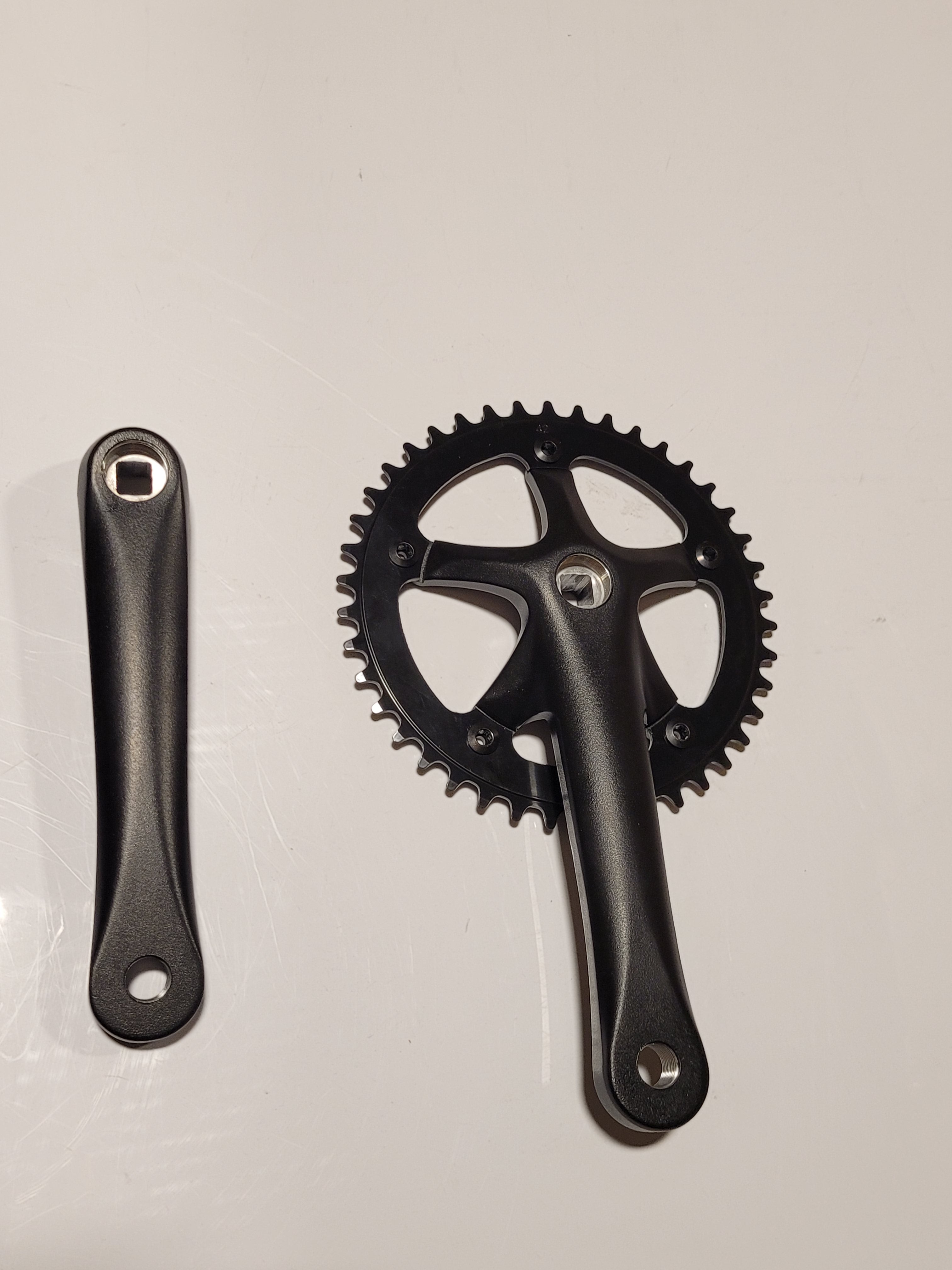 Gio Storm Bike Crankset - High-Performance Bicycle Crankset for Mountain & Road Bikes - Perfect for Cycling, Commuting & Outdoor Adventures