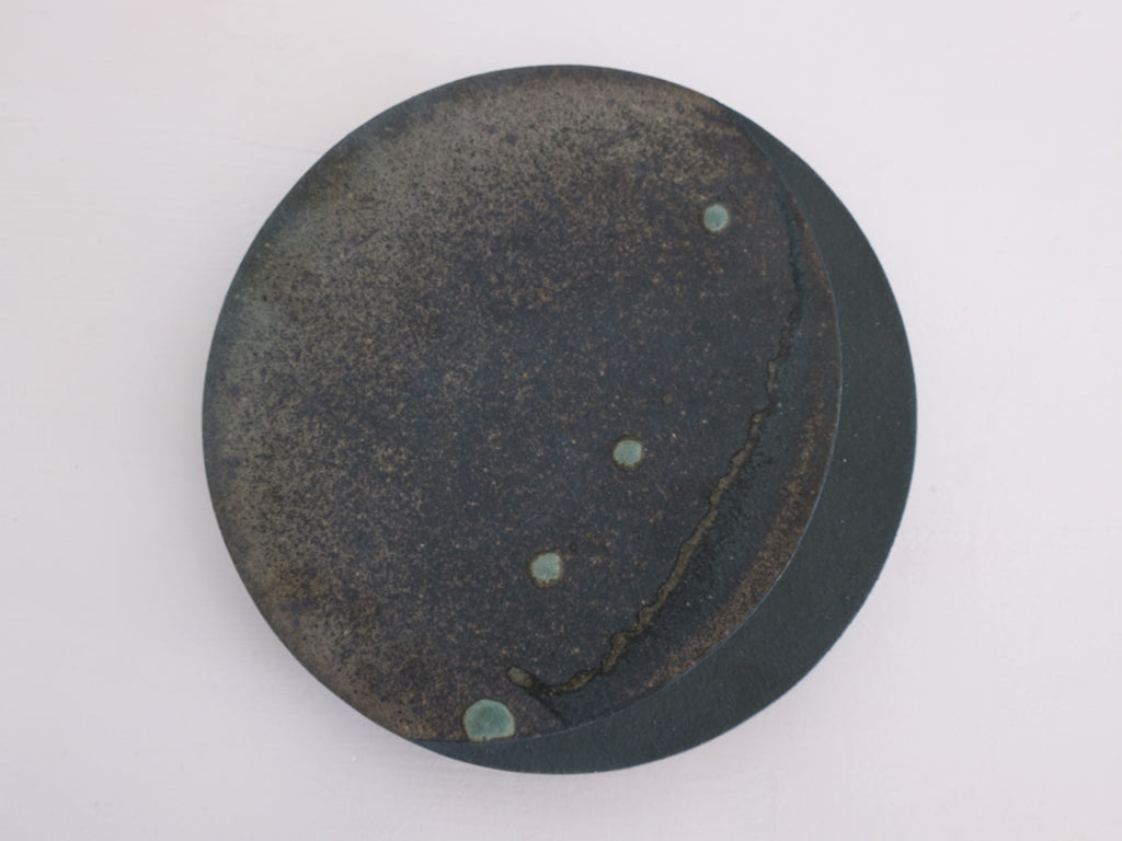 Osamu Tsutsui 9 Sun Moon Plate - Handcrafted Ceramic Dinnerware Set for Japanese Tea Ceremony & Home Decor