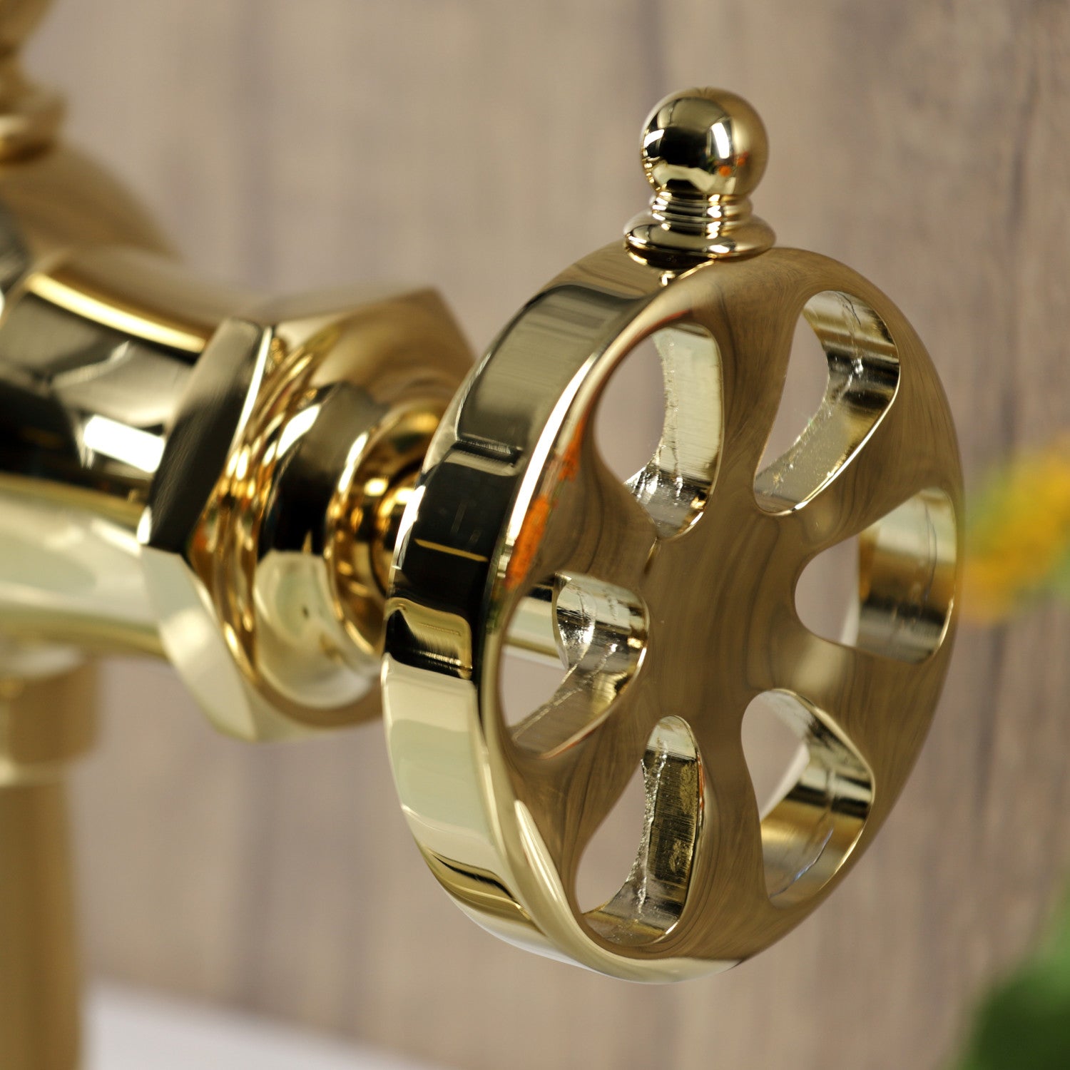 Belknap KS3542RX Single Handle 1-Hole Bathroom Sink Faucet with Push Pop-Up Drain - Polished Brass Finish for Modern & Vintage Bathrooms