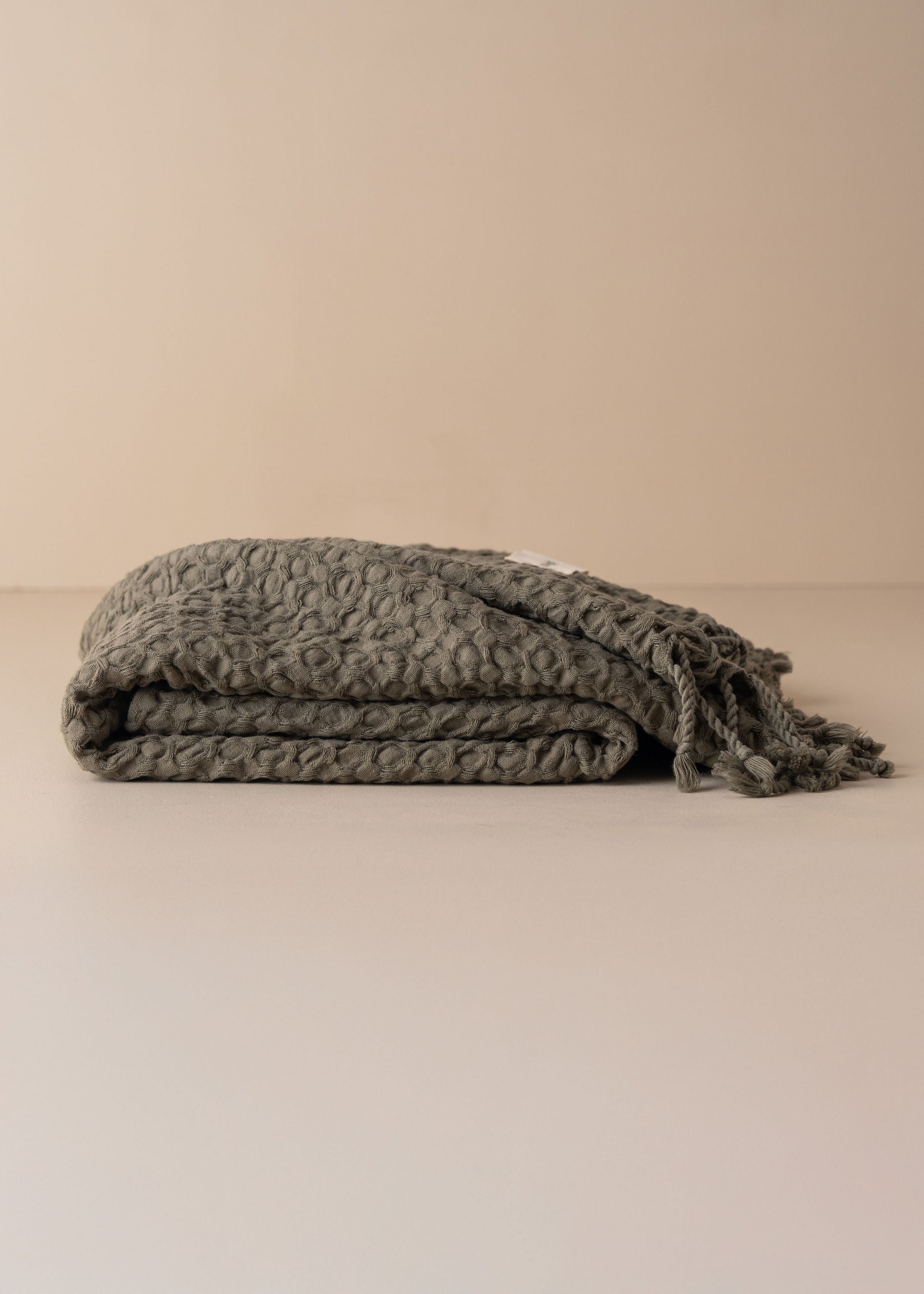 Corfu Cotton Throw Blanket | Soft Olive Green Cozy Throw | Perfect for Sofa, Bed, and Outdoor Picnics