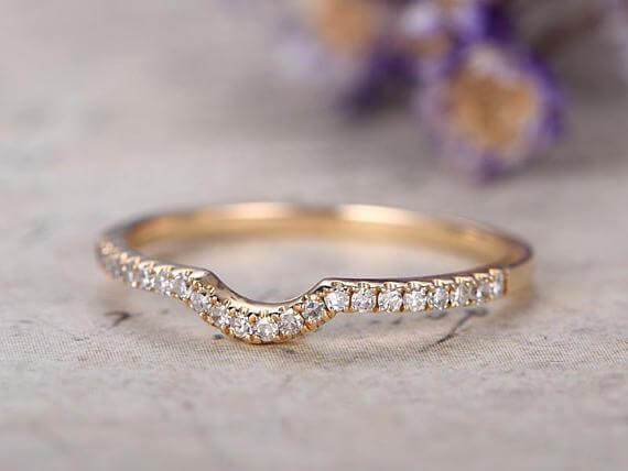 0.25 Carat Moissanite Diamond Wedding Band - Curved U-Shaped Antique Style Anniversary Ring in 18k Gold Plating for Women - Perfect for Bridal, Engagement & Special Occasions