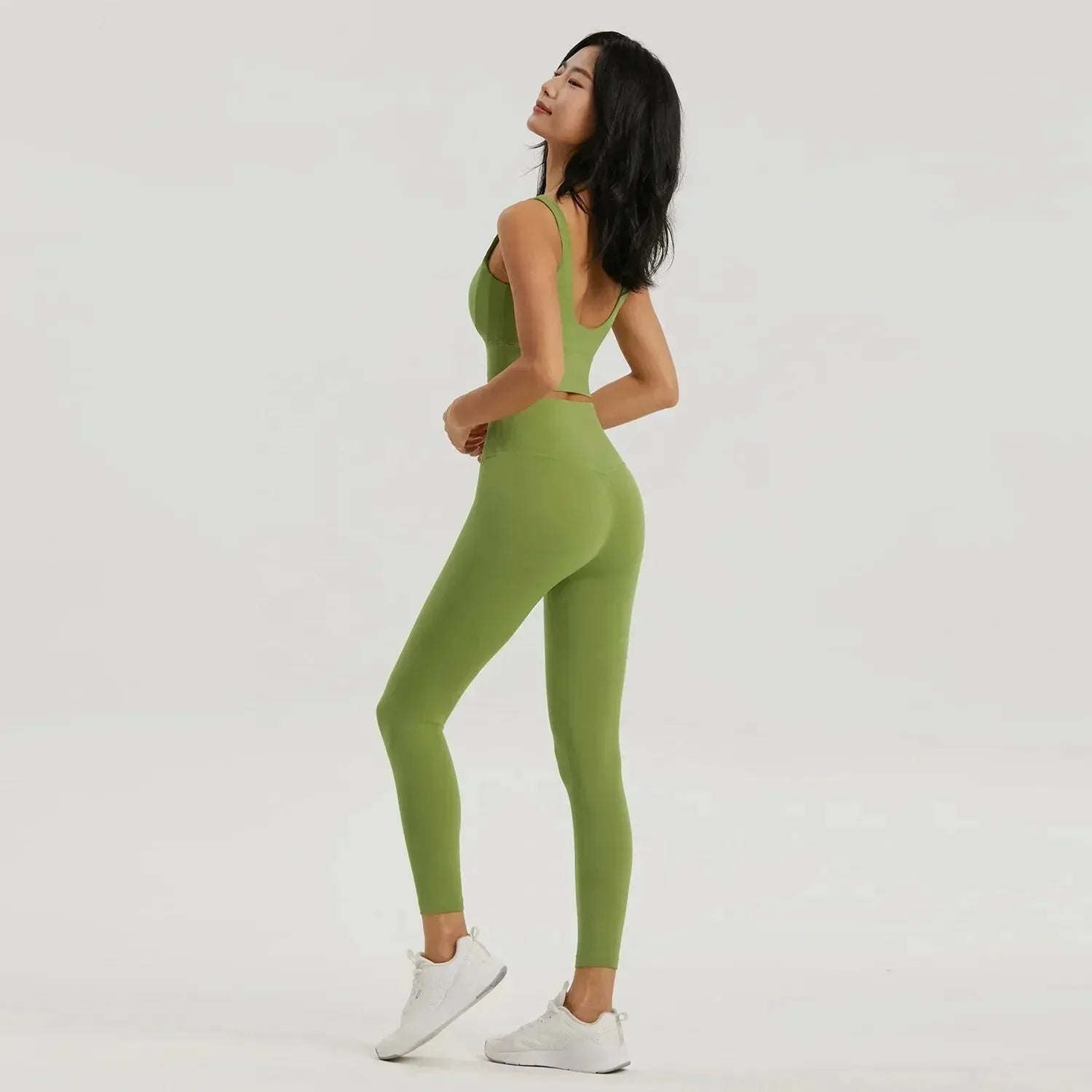 Seamless Yoga Set for Women - High Waist Yoga Pants with Pockets & Supportive Sports Bra - Moisture Wicking Gym Clothes for Yoga, Pilates & Workout - Perfect for Studio Sessions & Home Fitness