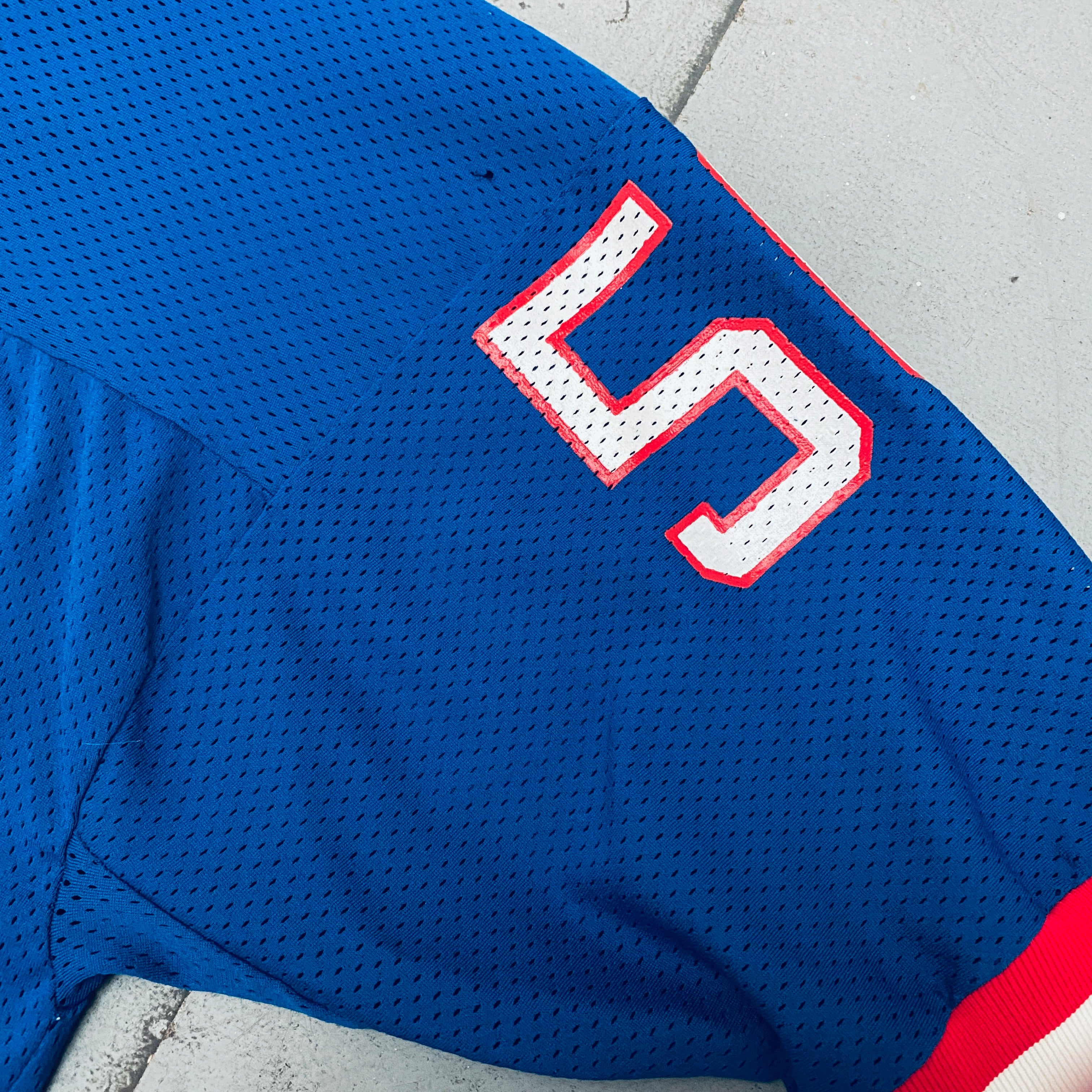 Authentic New York Giants Lawrence Taylor 1986/87 NFL Jersey (Size M/L) - Perfect for Game Day, Sports Events & Fan Collections