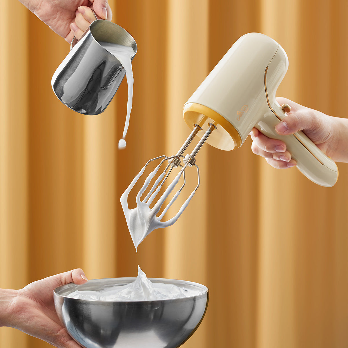 Bear WEM 121CW Electric Hand Mixer - 5 Speed Wireless Handheld Beater with Stainless Steel Whisks for Baking, Cooking & Whipping - Perfect for Cakes, Cookies, Cream & Egg Whites