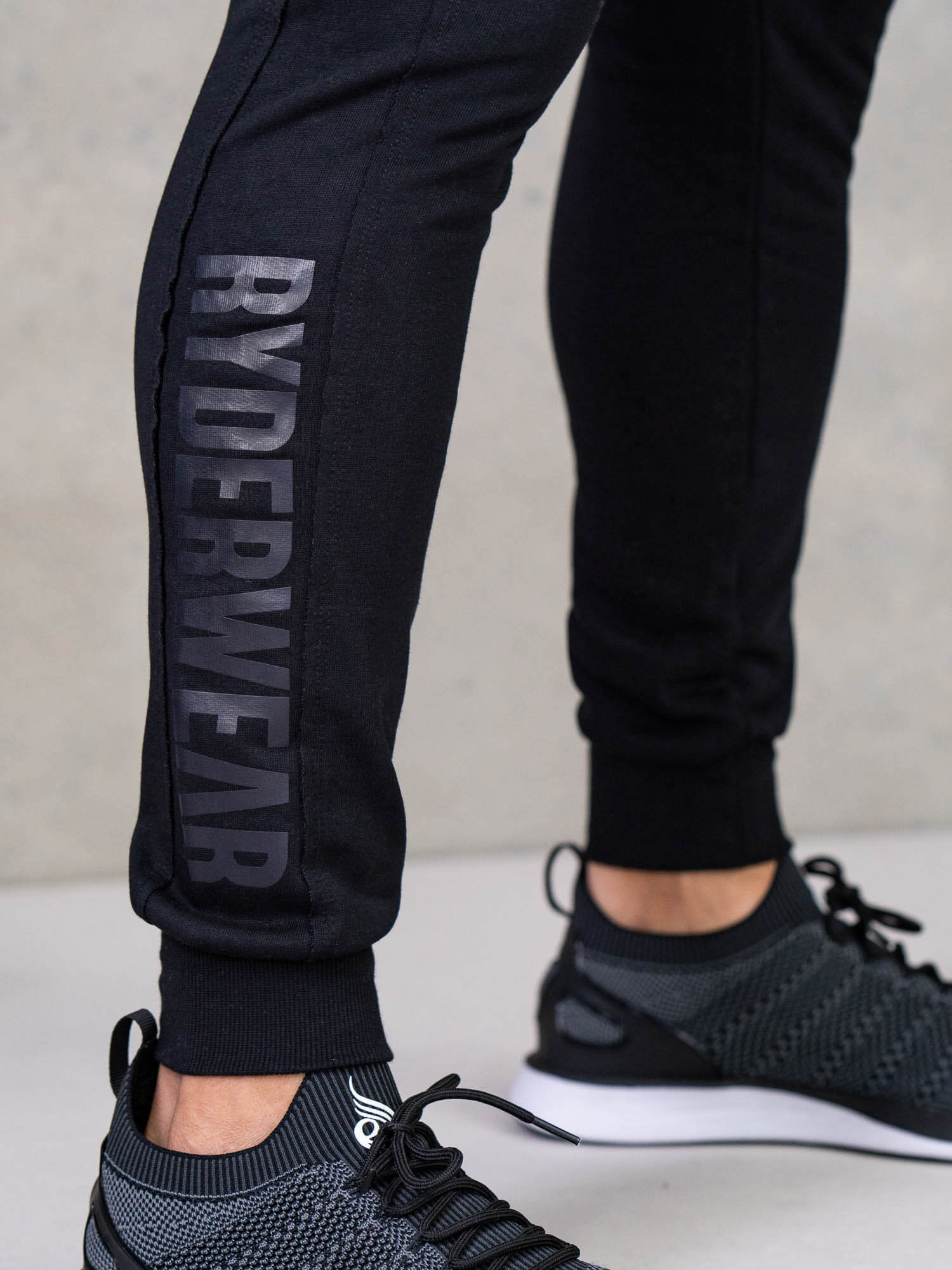 Force Track Pant - Men's Athletic Joggers with Stretch & Pockets - Black - Perfect for Running, Gym & Casual Wear