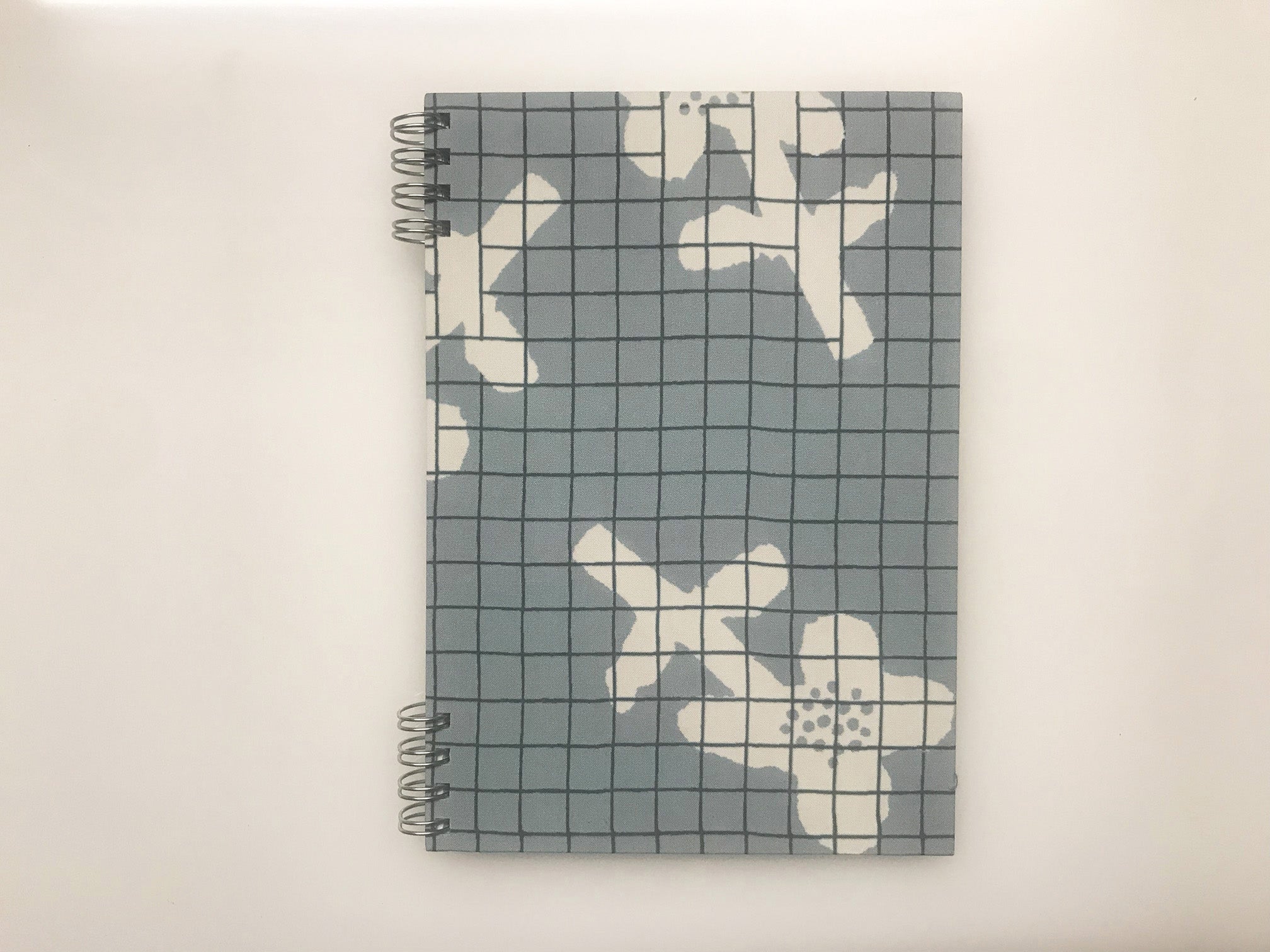 Premium Kakimori Notebook B6 - A5 Size, 192 Pages, Lined/Grid/Blank Options - Perfect for Journaling, Sketching & Note-Taking - Ideal Gift for Writers & Artists