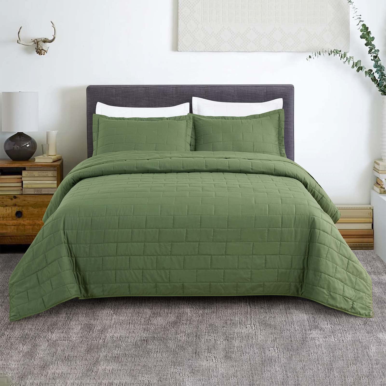 Hygge Hush Summer Quilt Set King Size - Olive Green Rectangle Pattern 3 Piece Bedding Set | Oversized Modern All Season Bedspread with 1 Quilt & 2 Pillow Shams | Perfect for Guest Rooms, Master Bedroom & Cozy Home Decor
