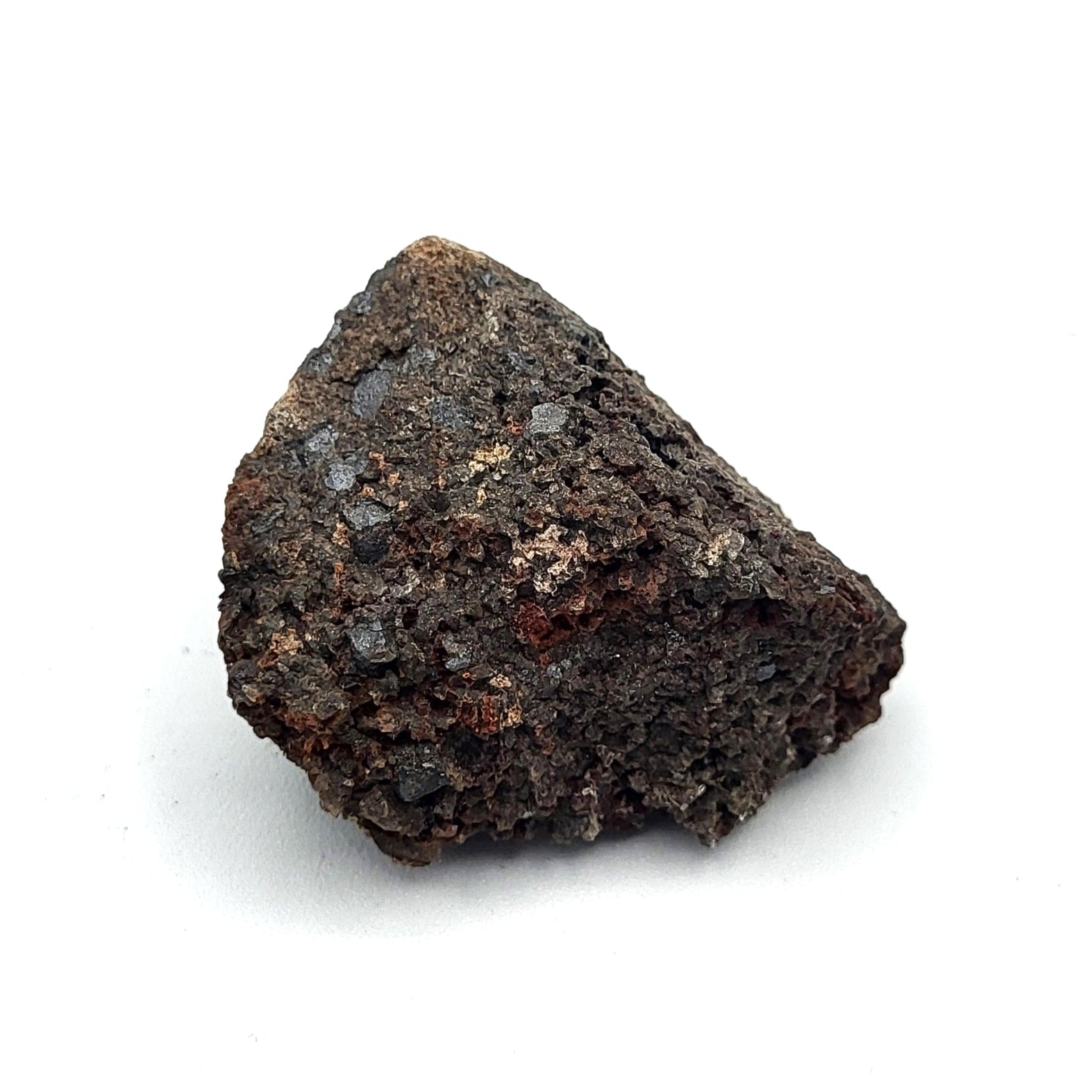 Natural Brookite & Magnetite Raw Stones for Healing, Collection & Decor – Perfect for Crystal Healing, Meditation & Home Decor