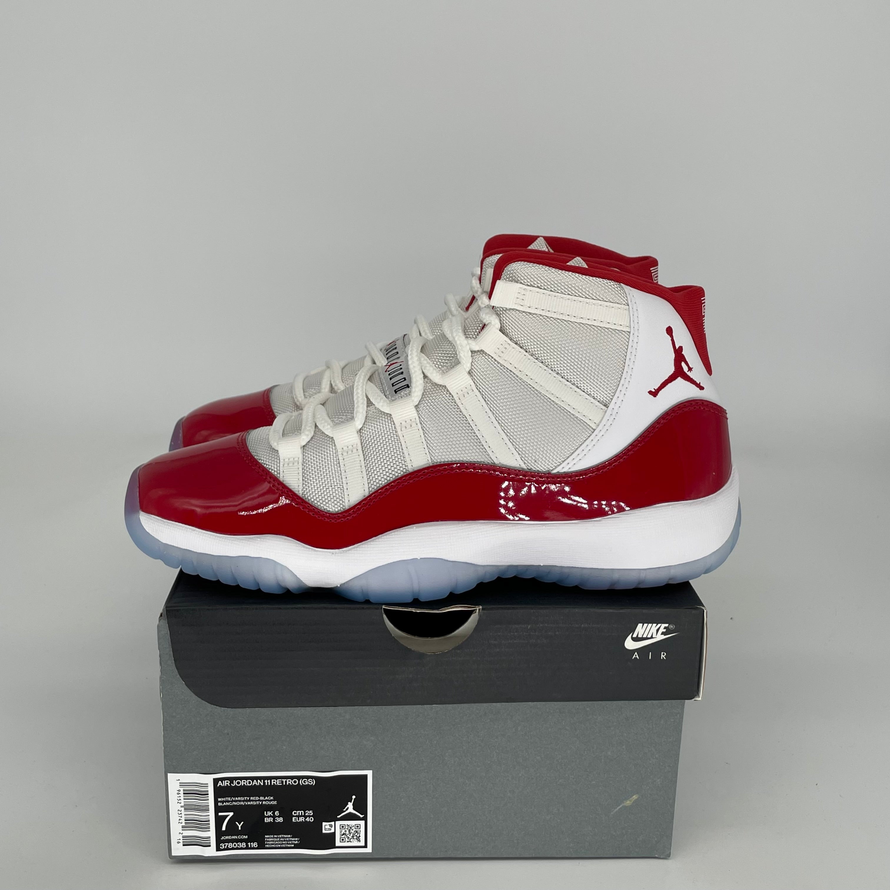 Air Jordan 11 Retro 