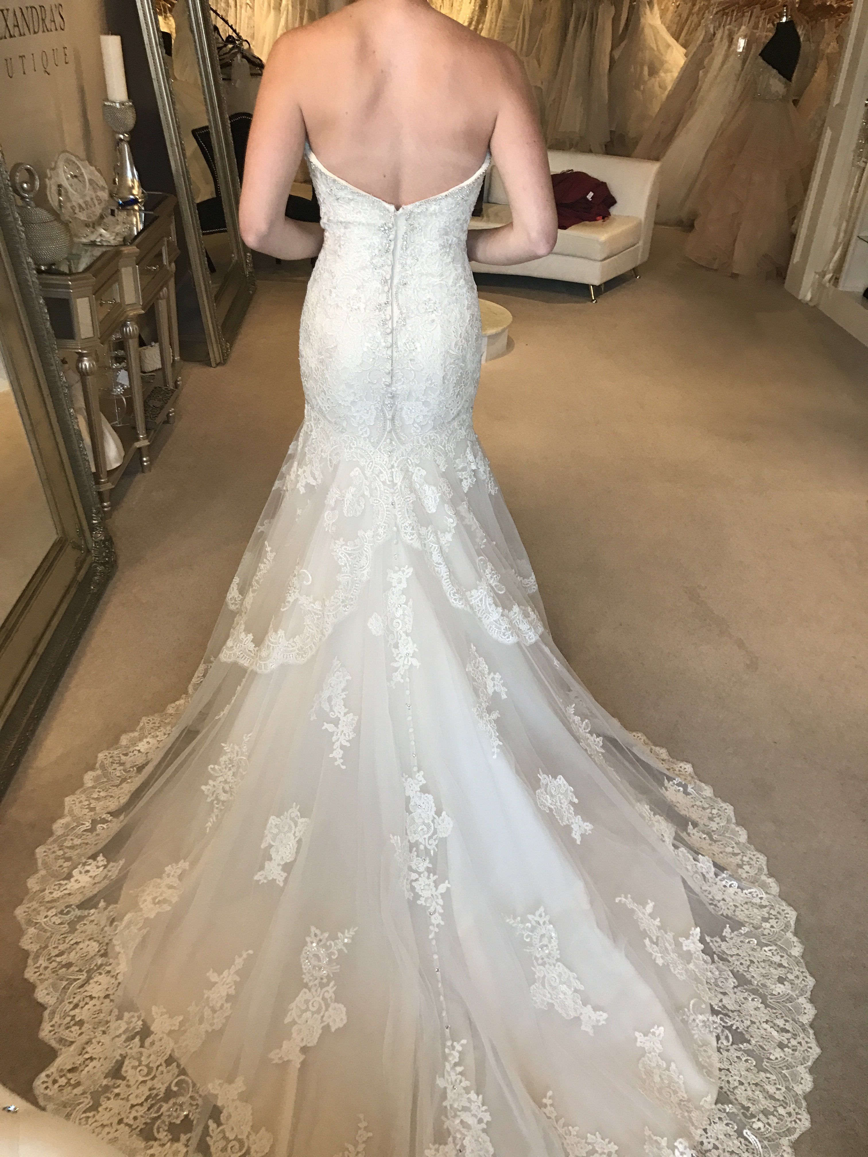 Allure Bridals 9376 Wedding Gown - Elegant Lace Bridal Dress for Bride, Perfect for Church Ceremony & Formal Reception