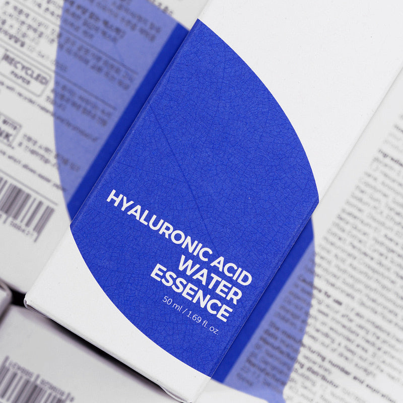 Isntree Hyaluronic Acid Water Essence 50ml - Hydrating Facial Serum for Dry Skin, Deep Moisturizer with Hyaluronic Acid - Perfect for Daily Skincare Routine & Night Care